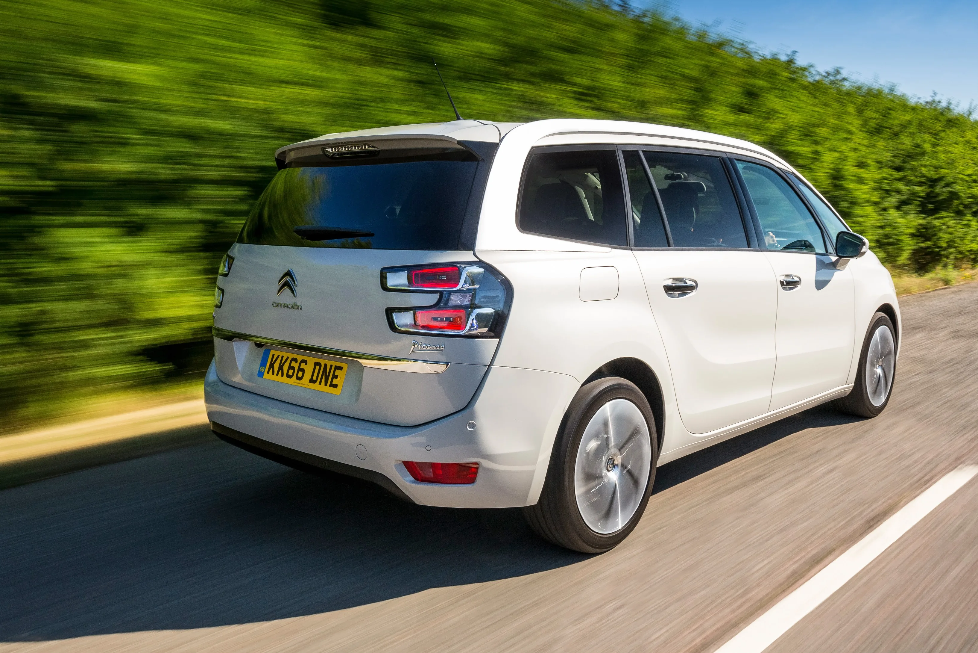 CITROEN-Grand-C4-Picasso-5756_30.jpeg