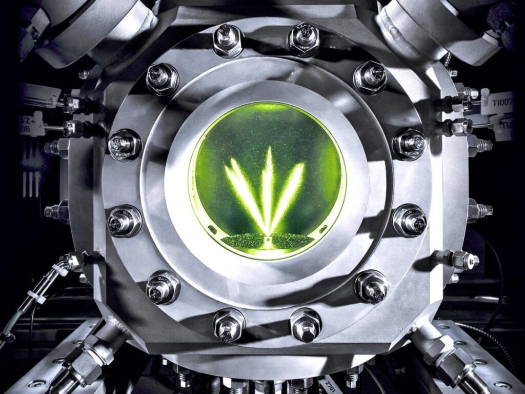 Japońskie koncerny motoryzacyjne stawiają na przyszłość silników spalinowych podczas Expo 2025 w Osace