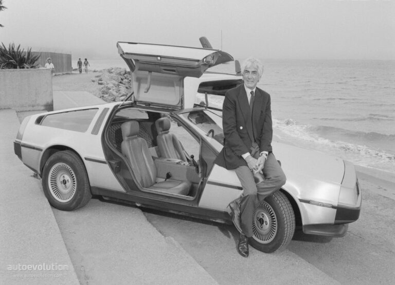 DeLorean DMC-12 1981-1983