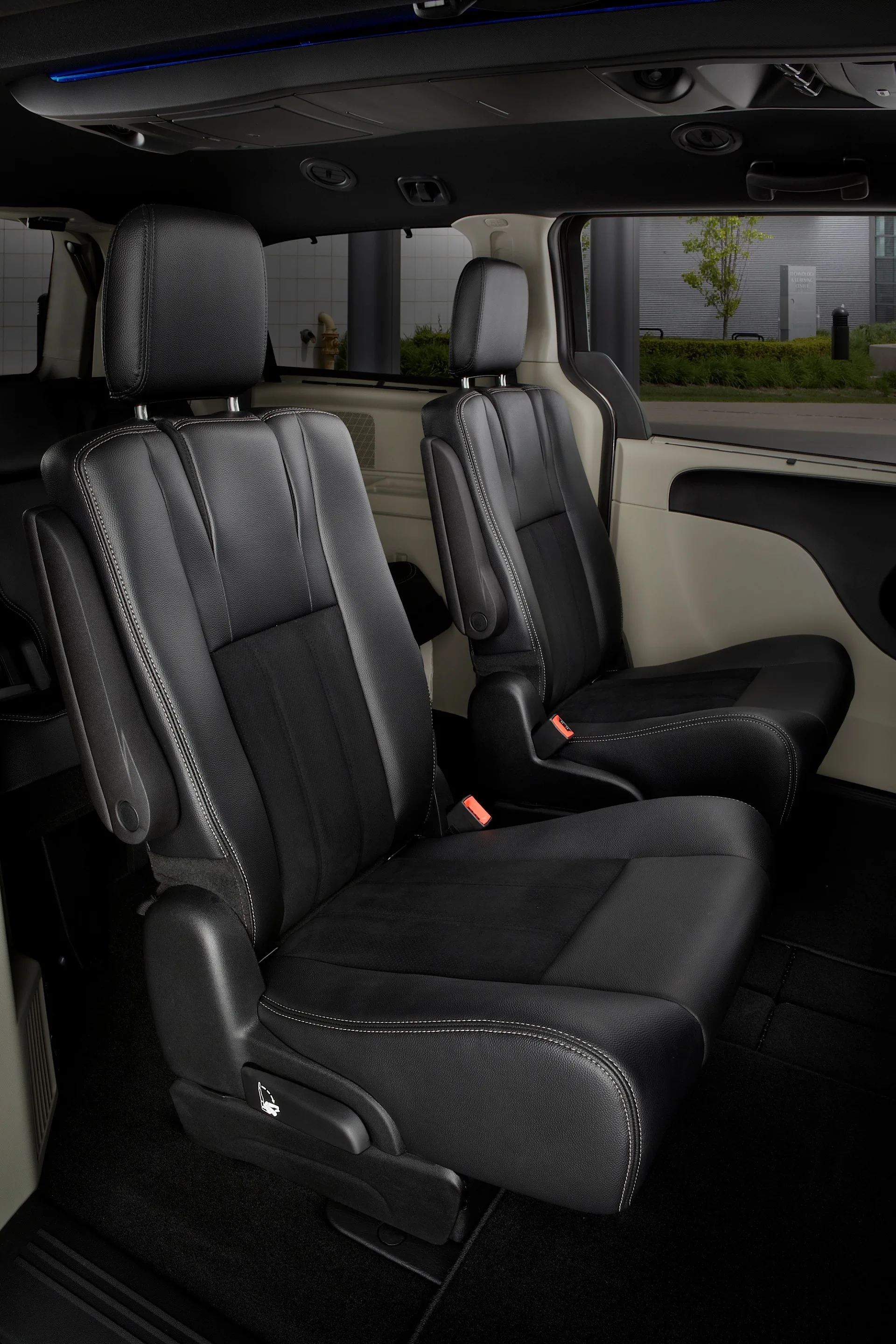 2014 Dodge Grand Caravan SXT 30th Anniversary Edition