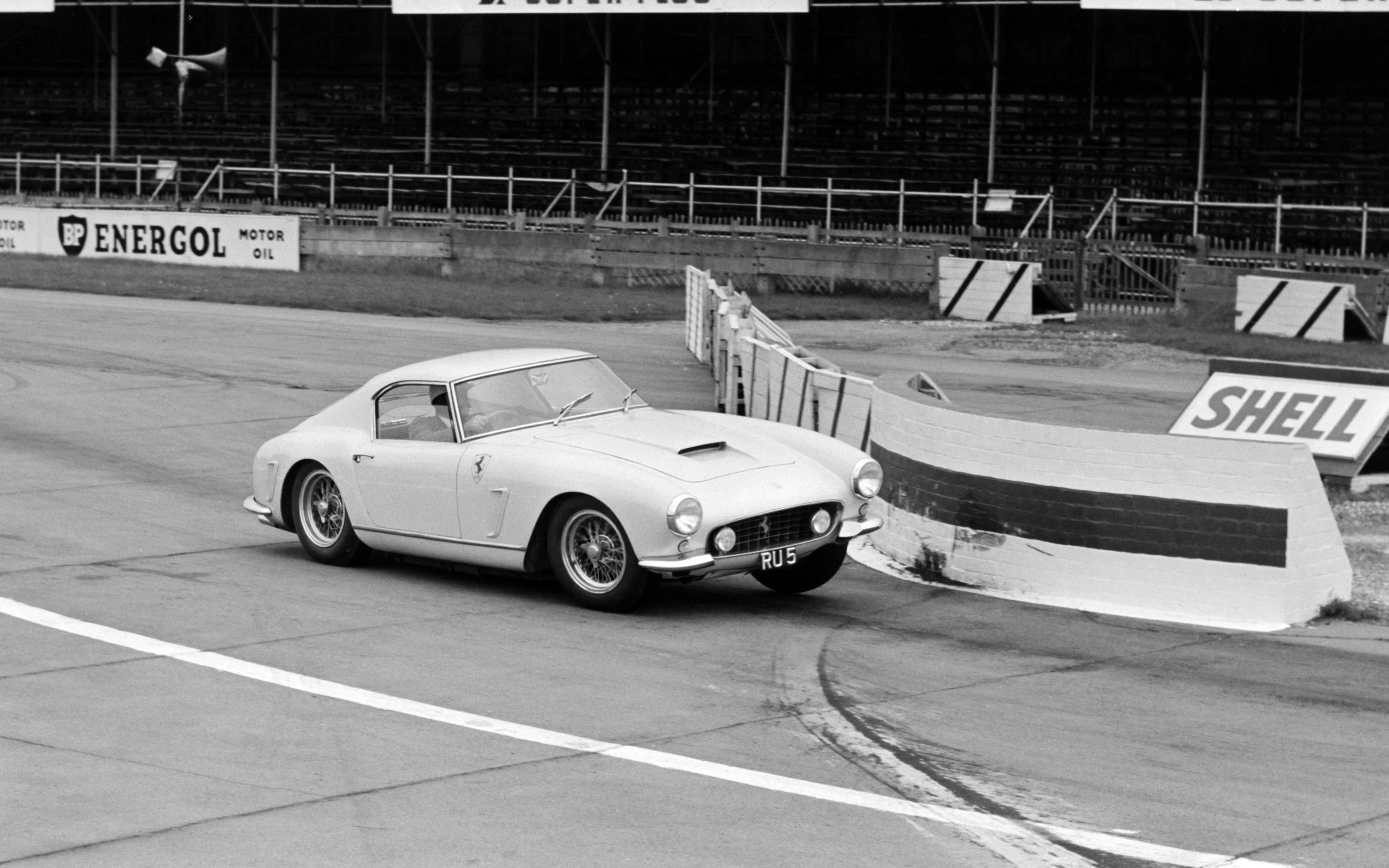 FERRARI-250-GT-5525_30.jpeg