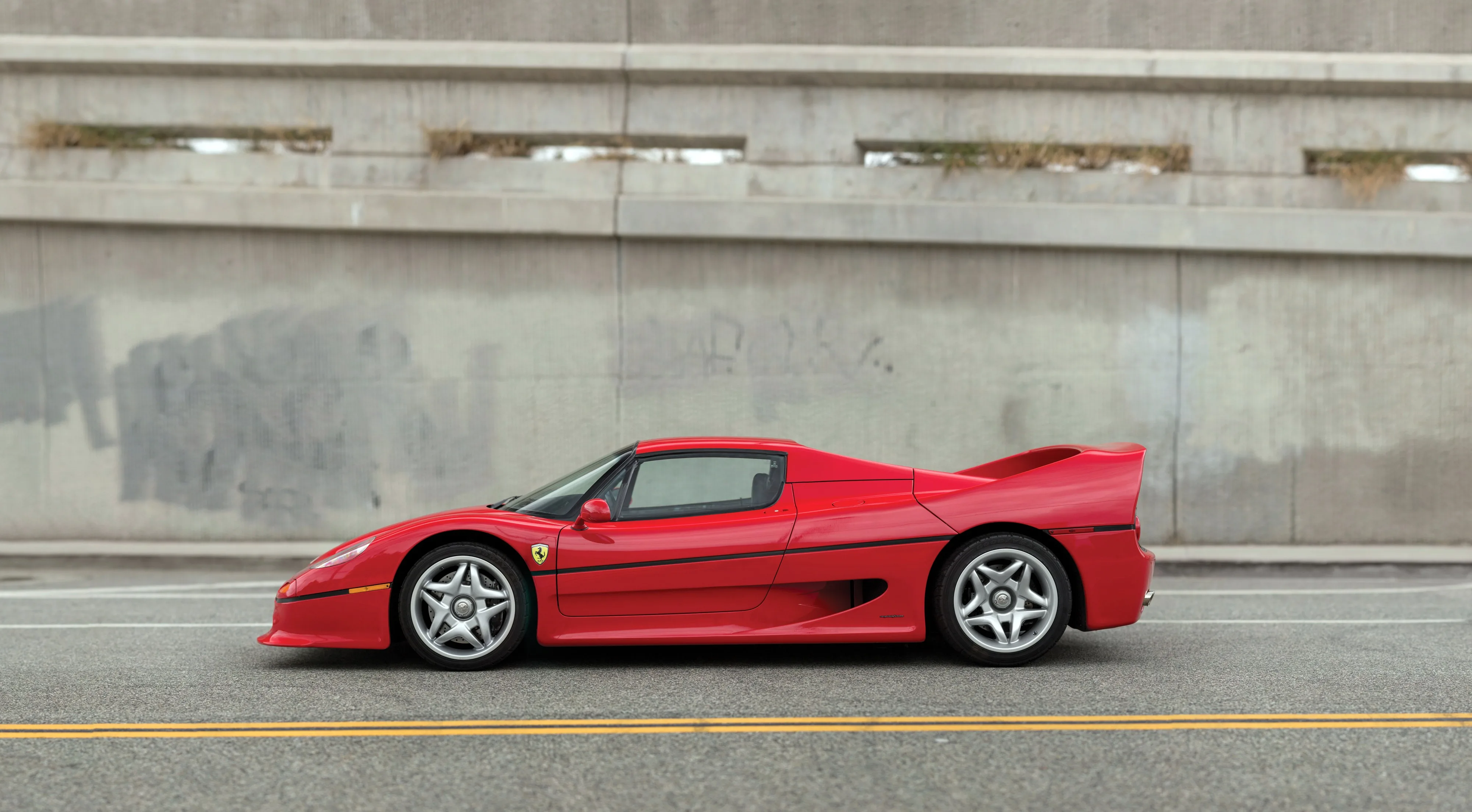 FERRARI-F50-1067_43.jpeg