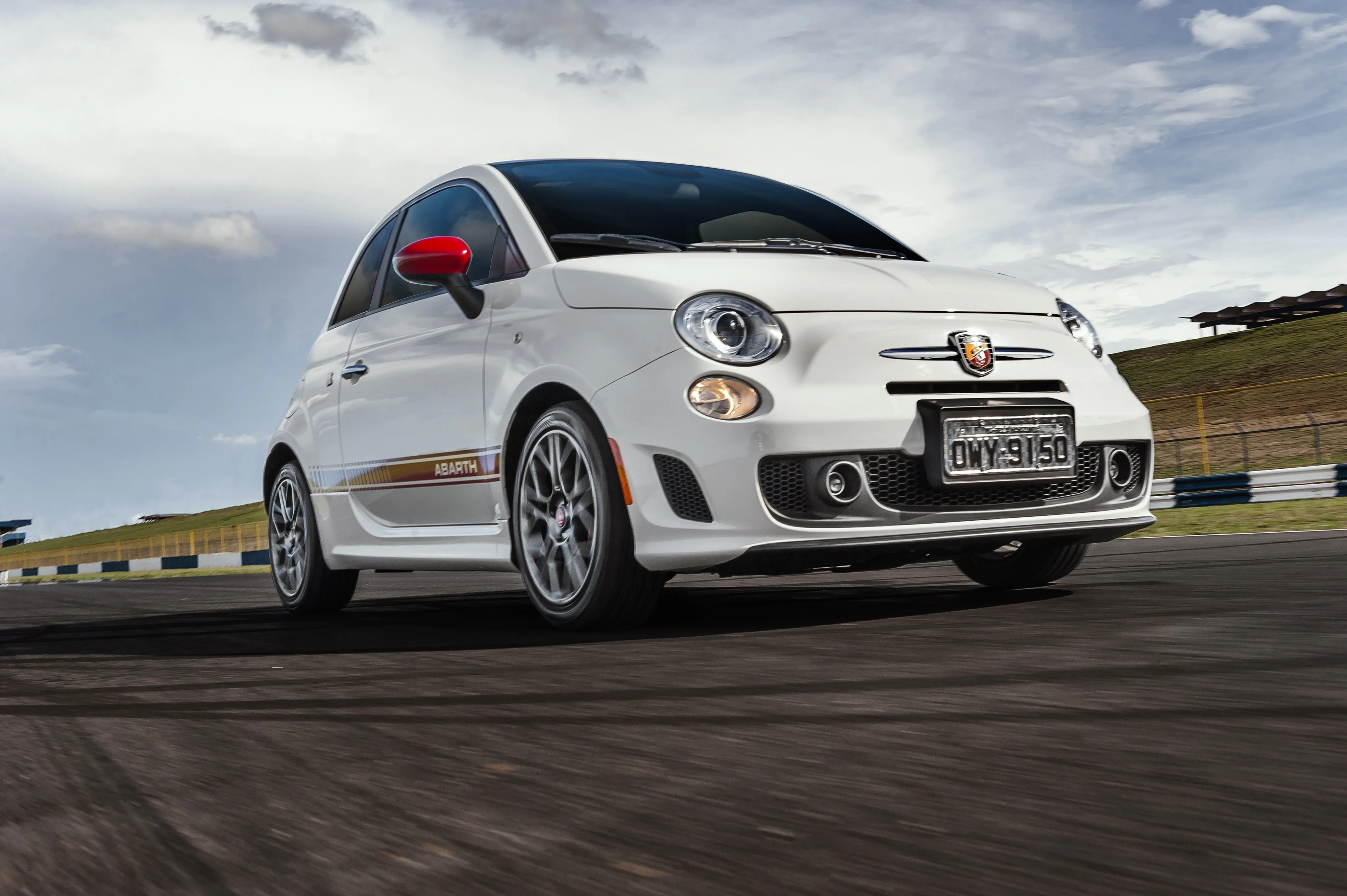 FIAT-500-Abarth-3766_129.jpeg