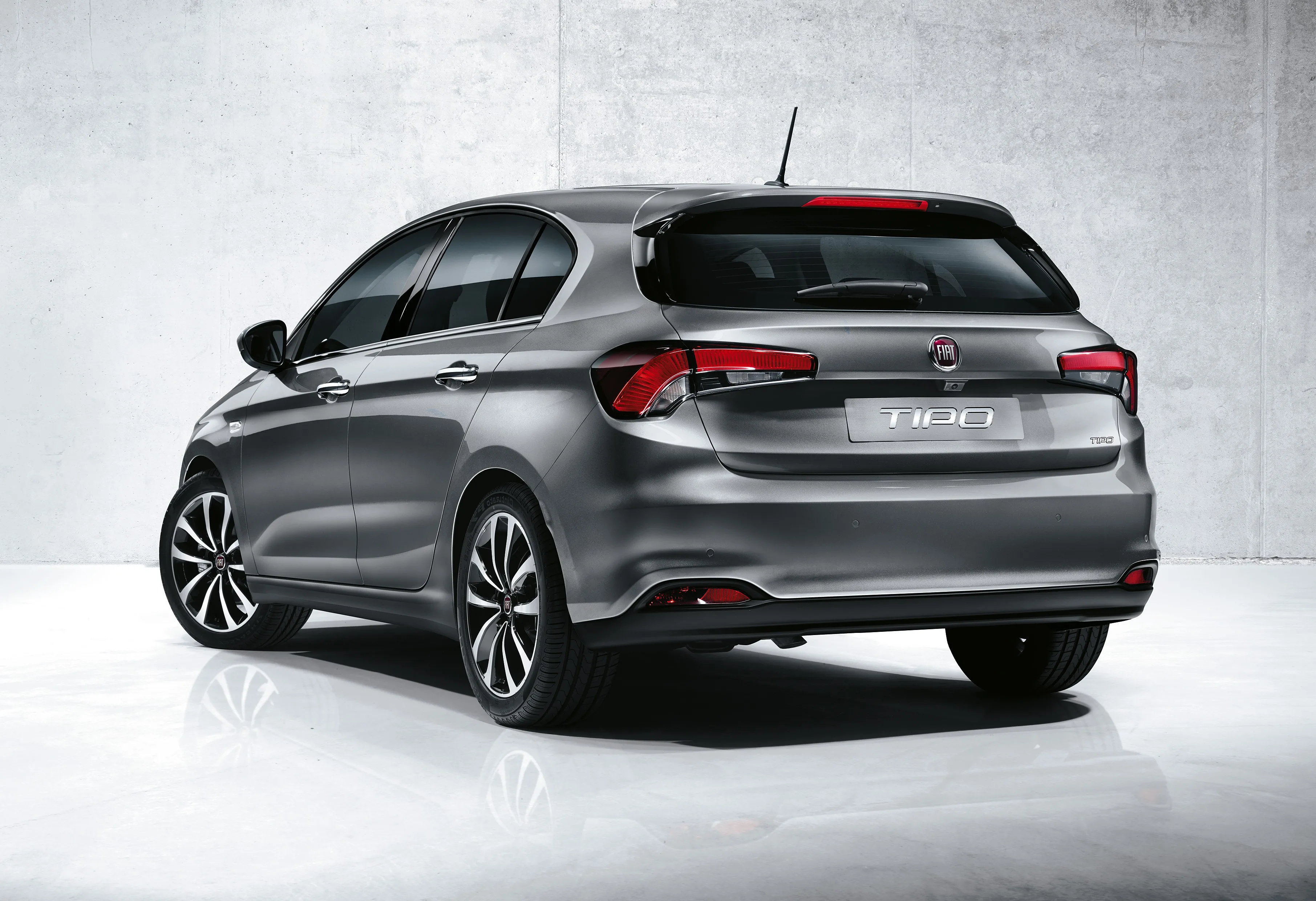 FIAT-Tipo-5-Doors-5592_2.jpeg
