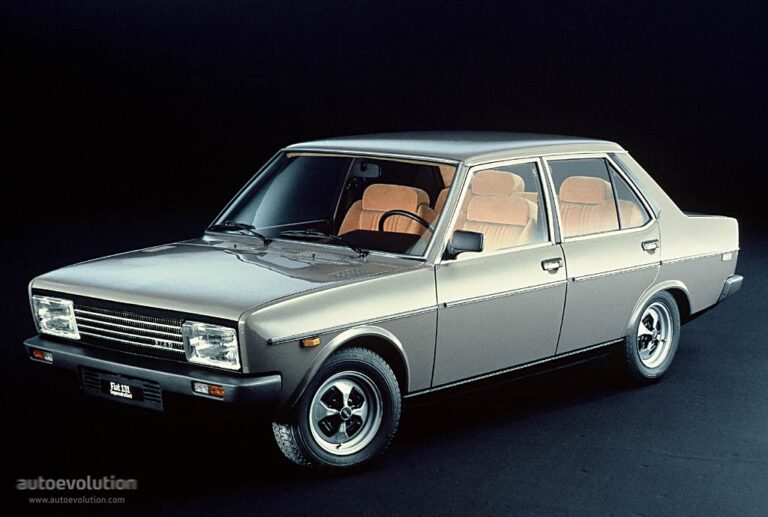 FIAT 131 Supermirafiori 4 drzwiowe 1978-1981