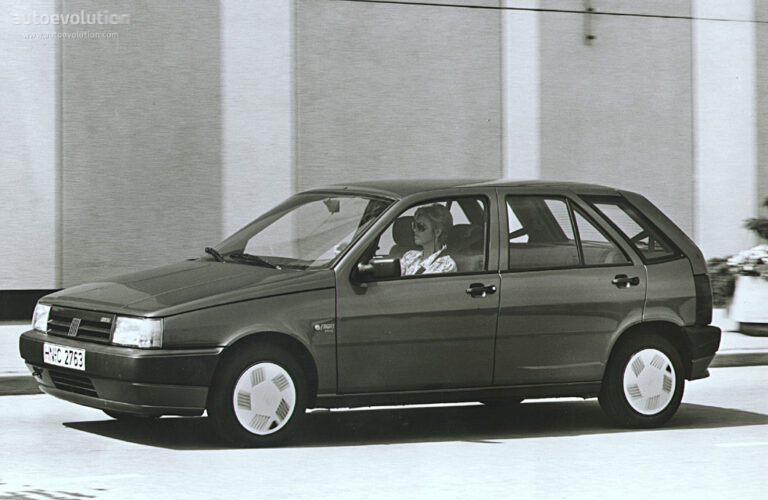 FIAT Tipo 5 drzwiowe 1988-1993