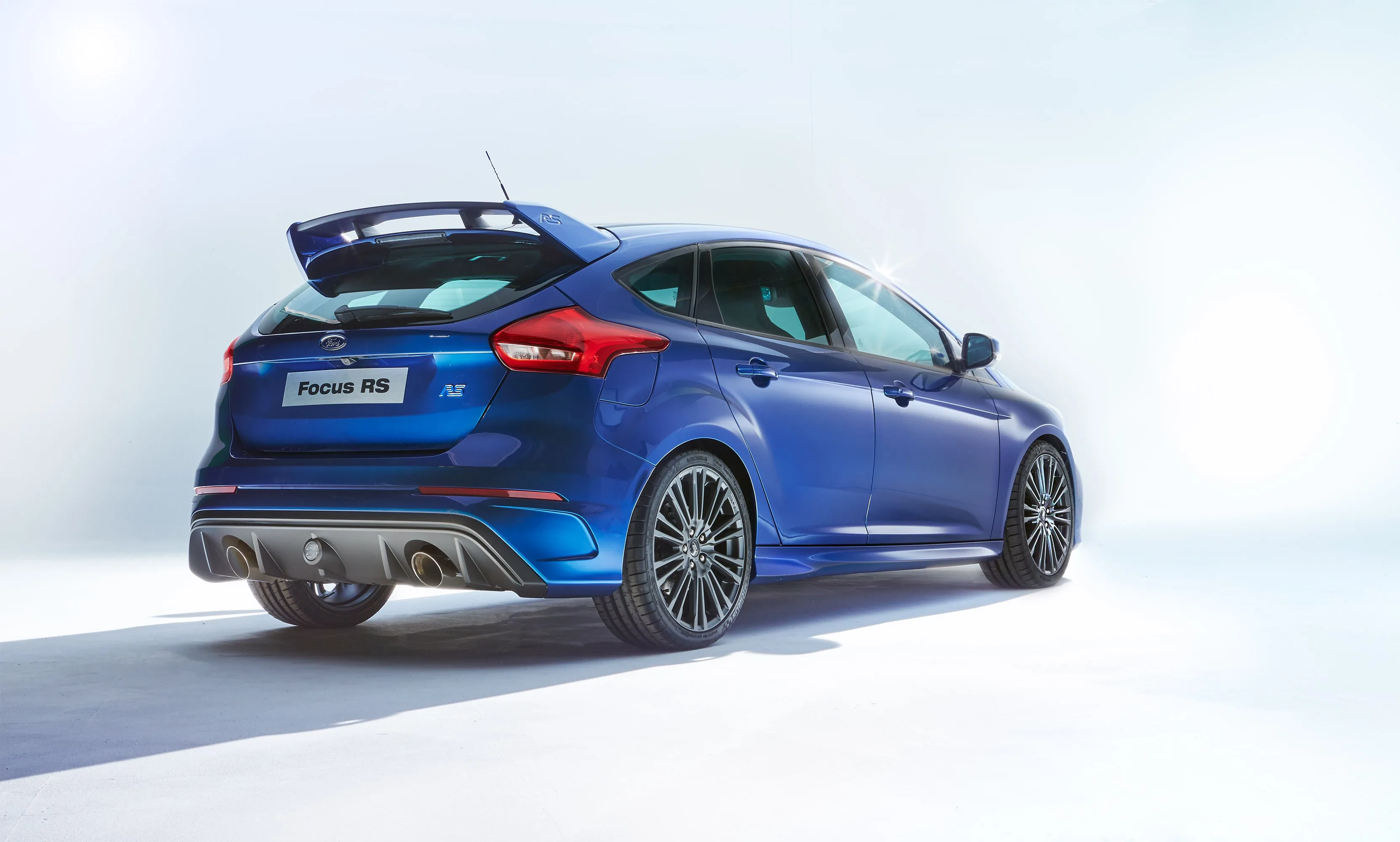 FORD-Focus-RS-5406_11.jpg