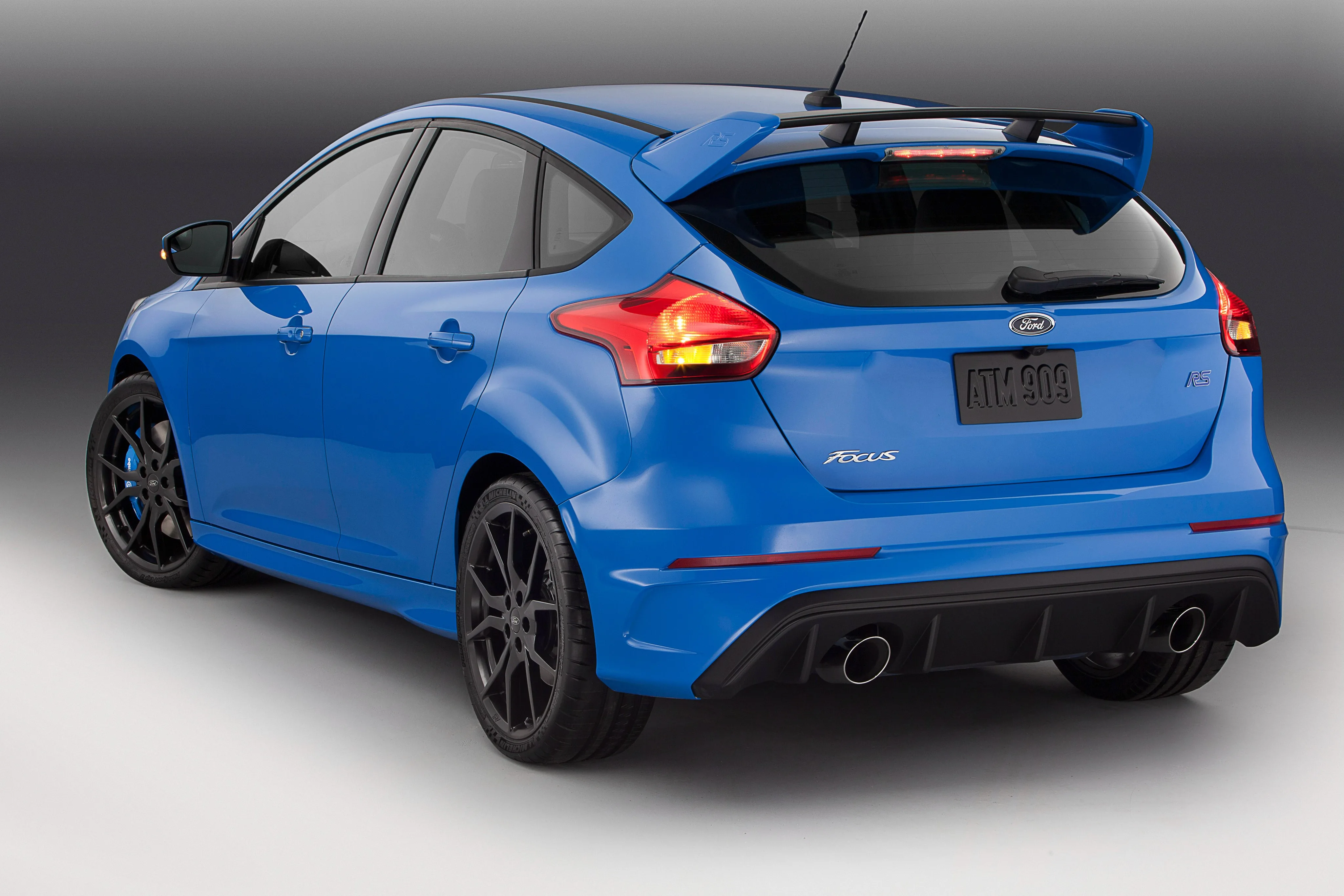 FORD-Focus-RS-5406_19.jpg