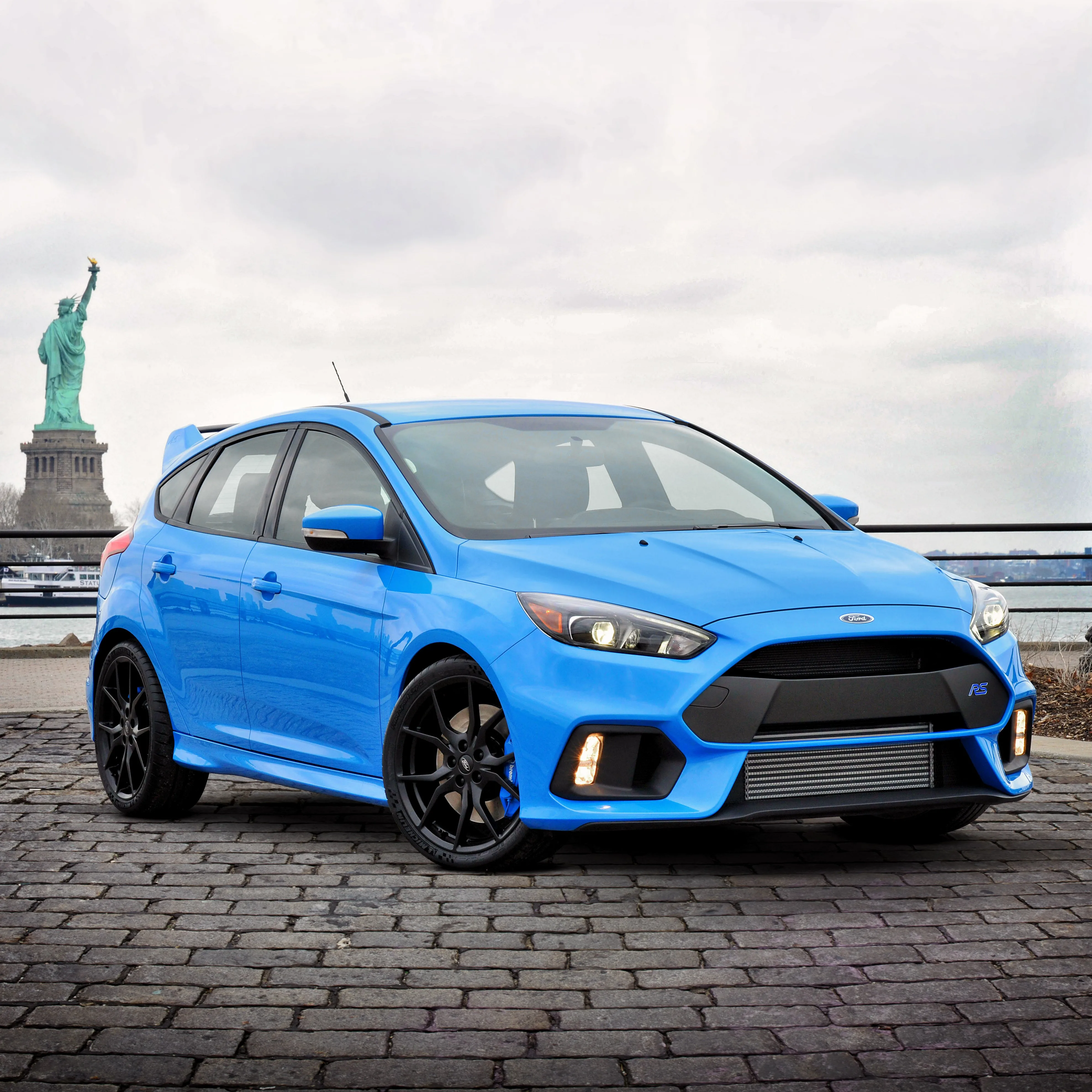 FORD-Focus-RS-5406_22.jpg
