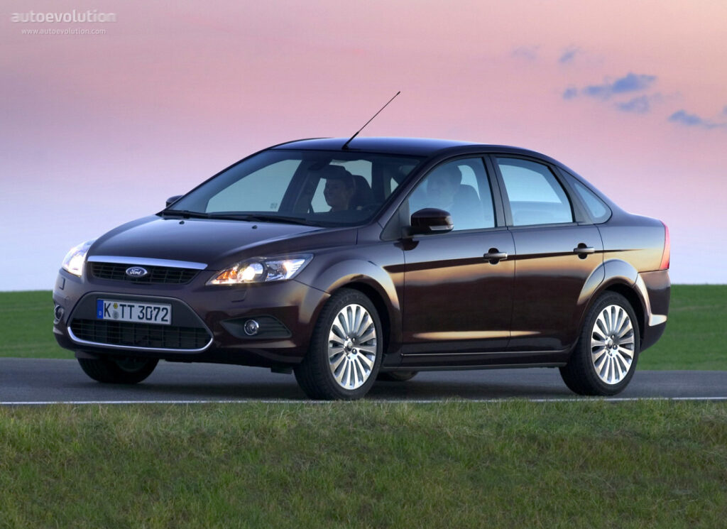FORD Focus 4 drzwiowe 2008-2010