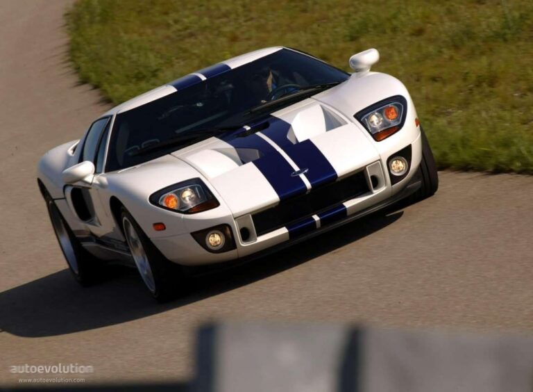2004 Ford GT