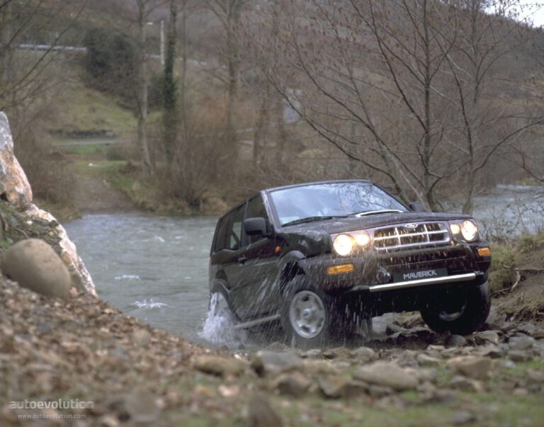 1996 Ford Maverick 3 drzwiowe