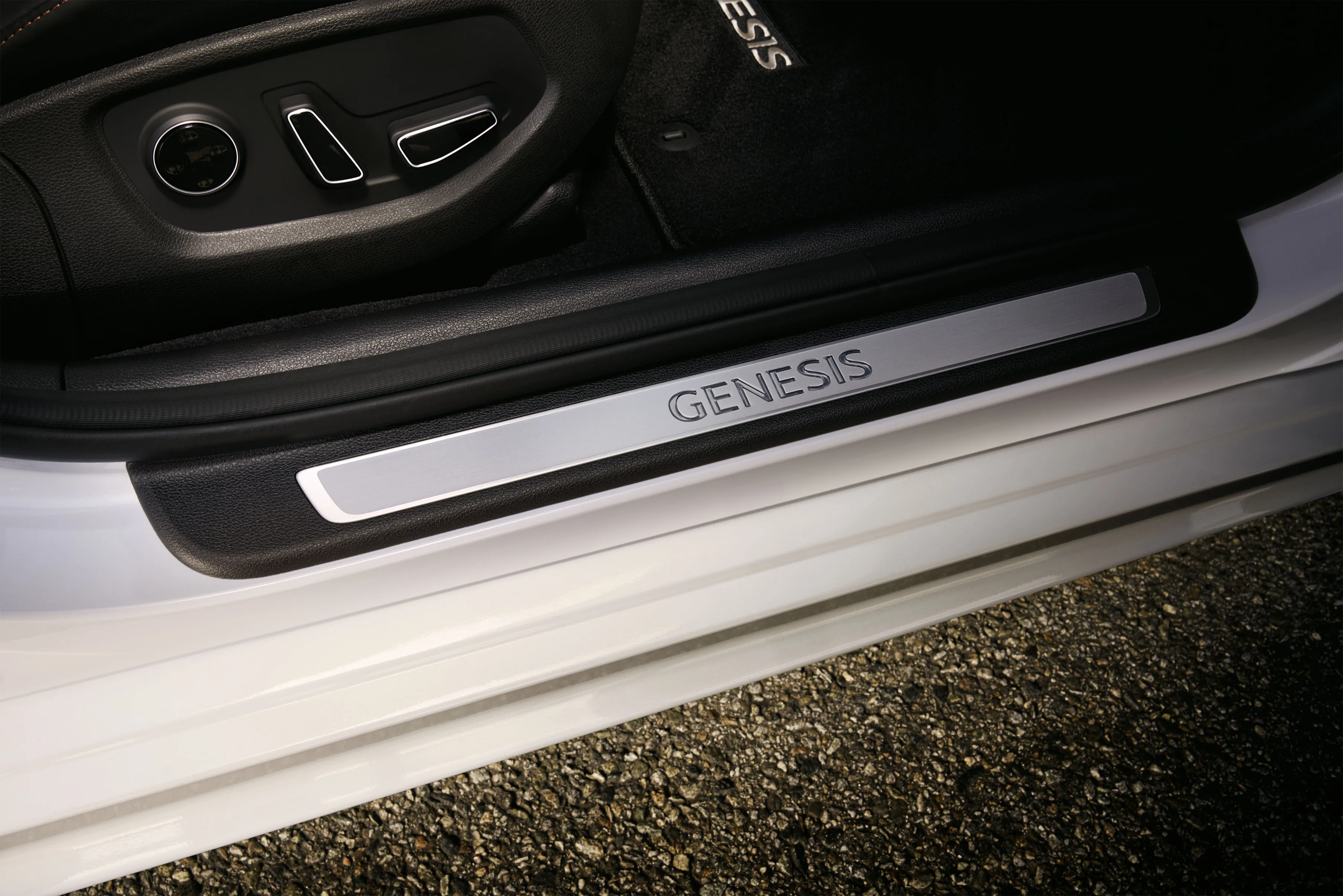 GENESIS-G80-5982_109.jpg