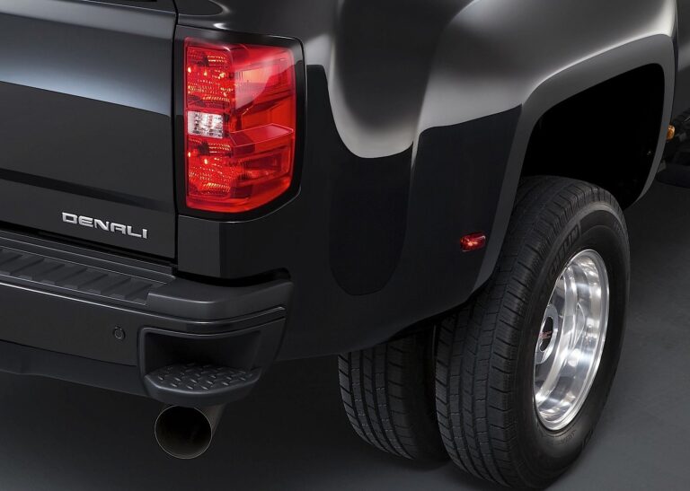 GMC Sierra 3500HD Crew Cab