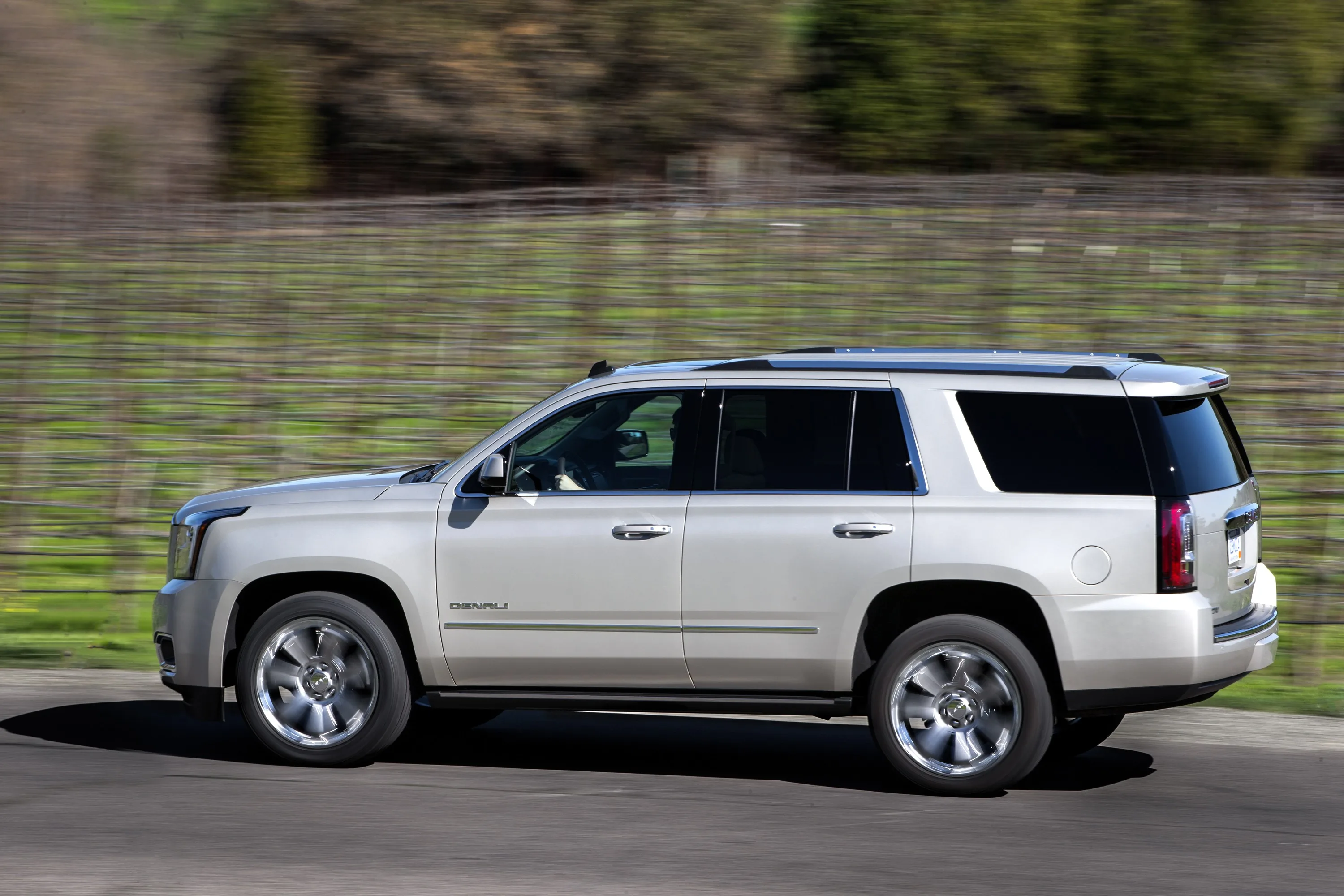 GMC-Yukon-Denali-5000_39.jpg