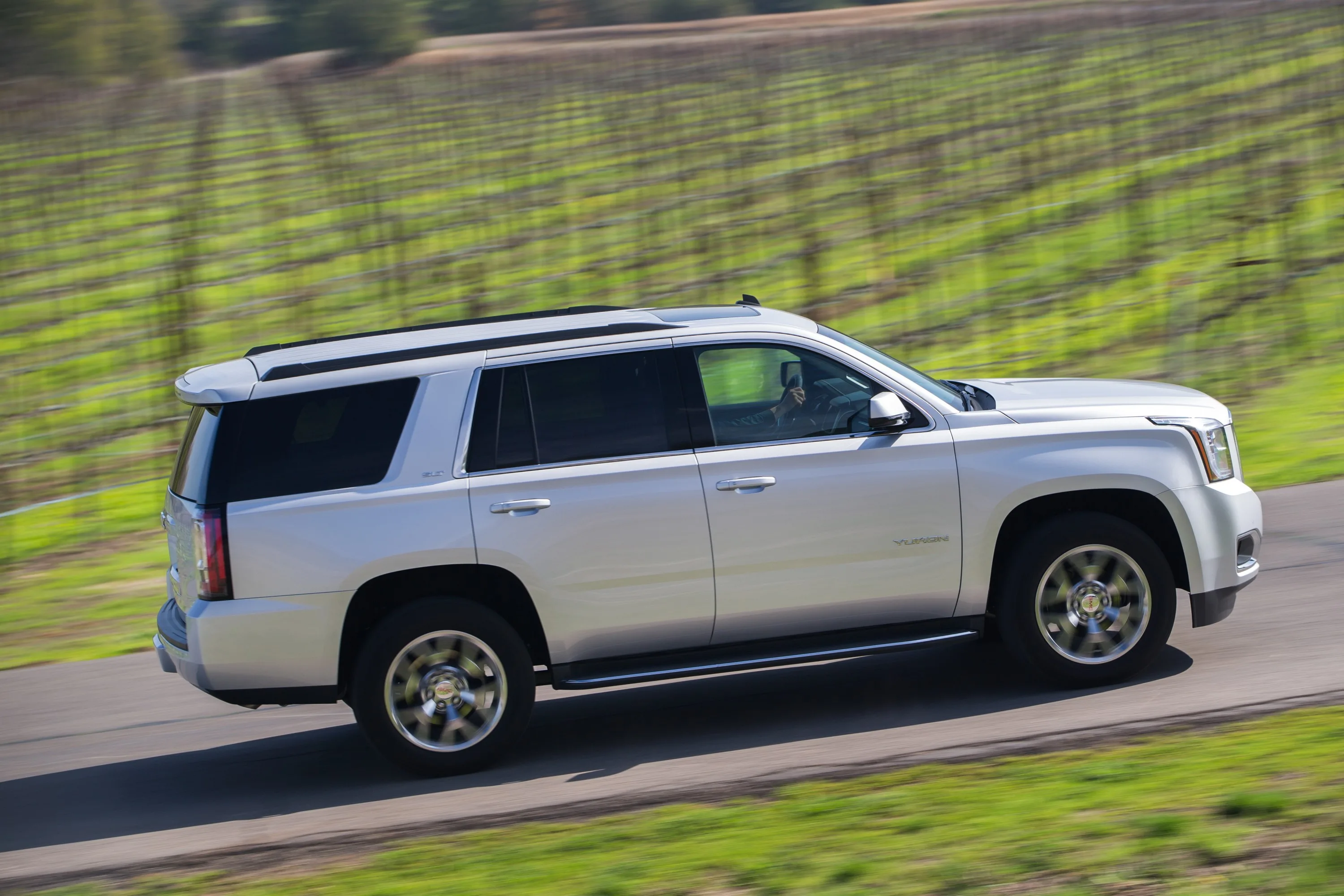 GMC-Yukon-Denali-5000_49.jpg