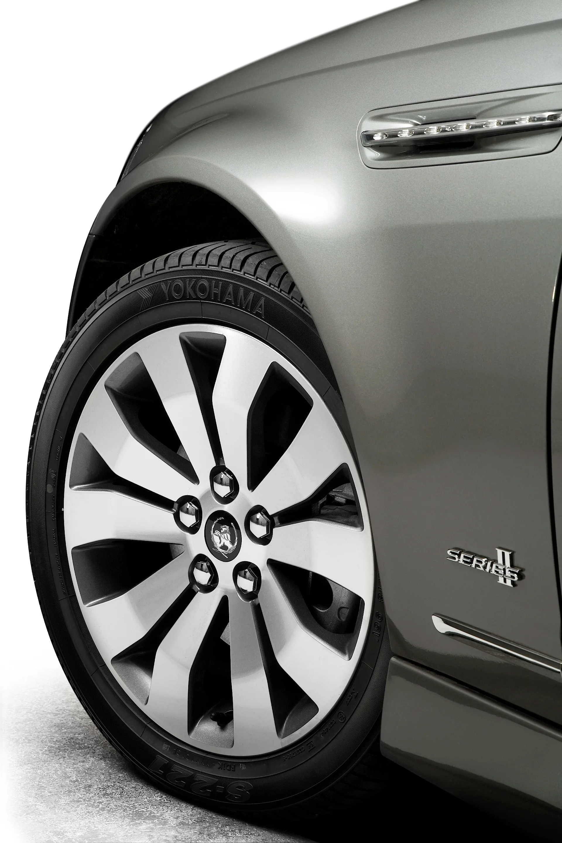 2011 Holden WM Series II CapriceV wheel