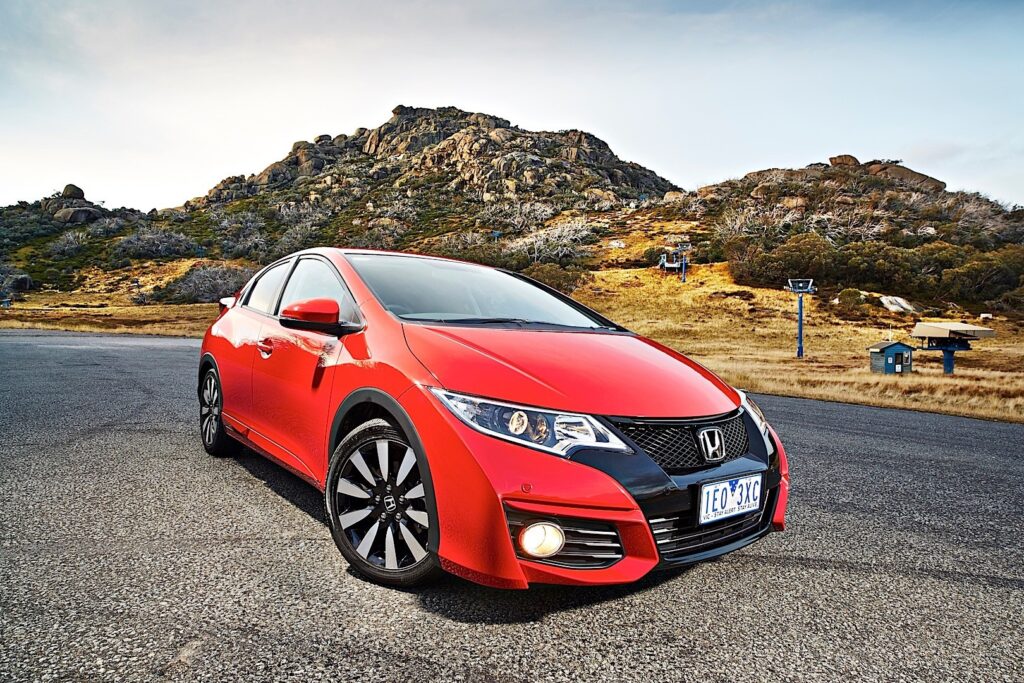 HONDA Civic 5 drzwiowe 2015-2016