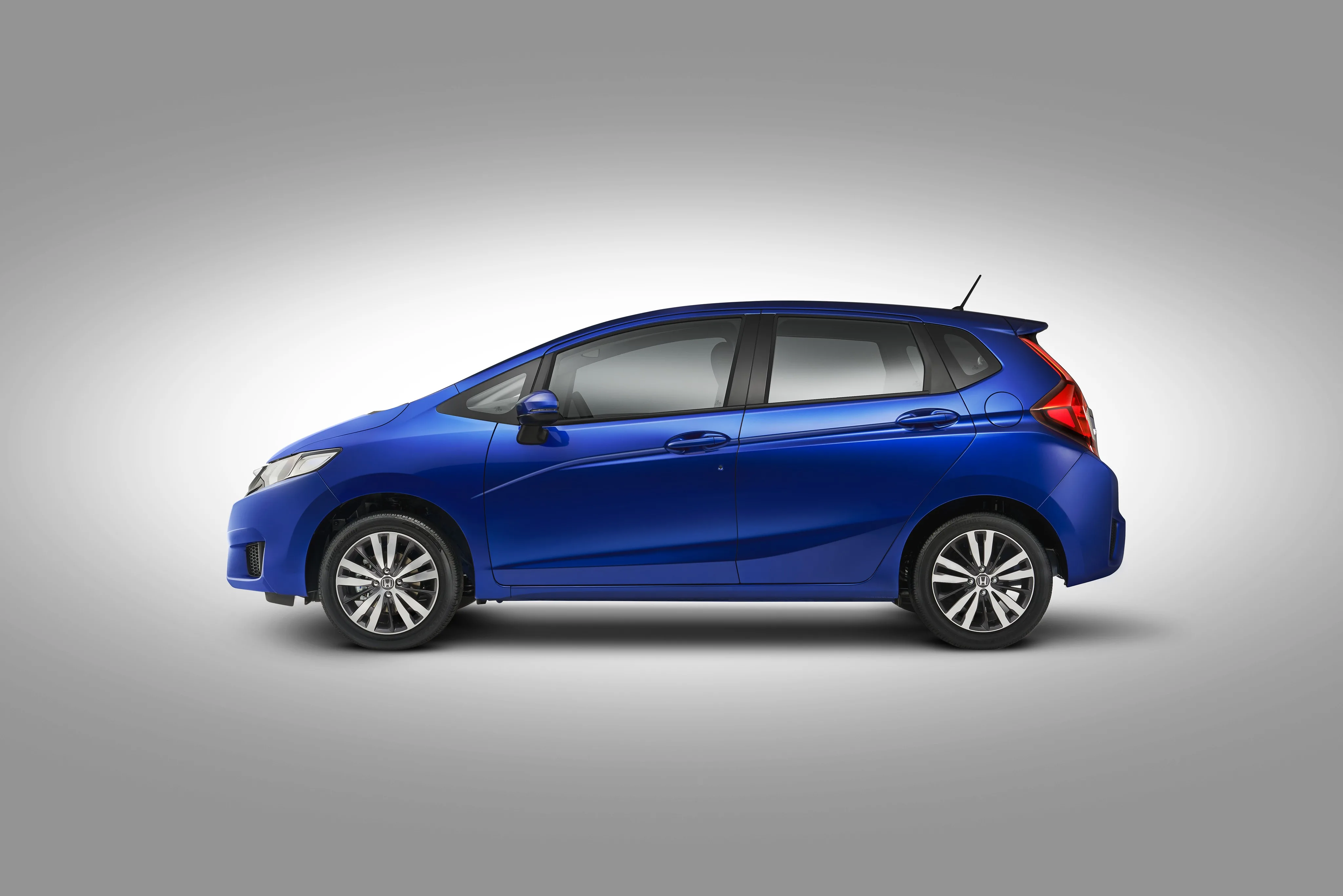 HONDA-Jazz-Fit-5124_135.jpeg