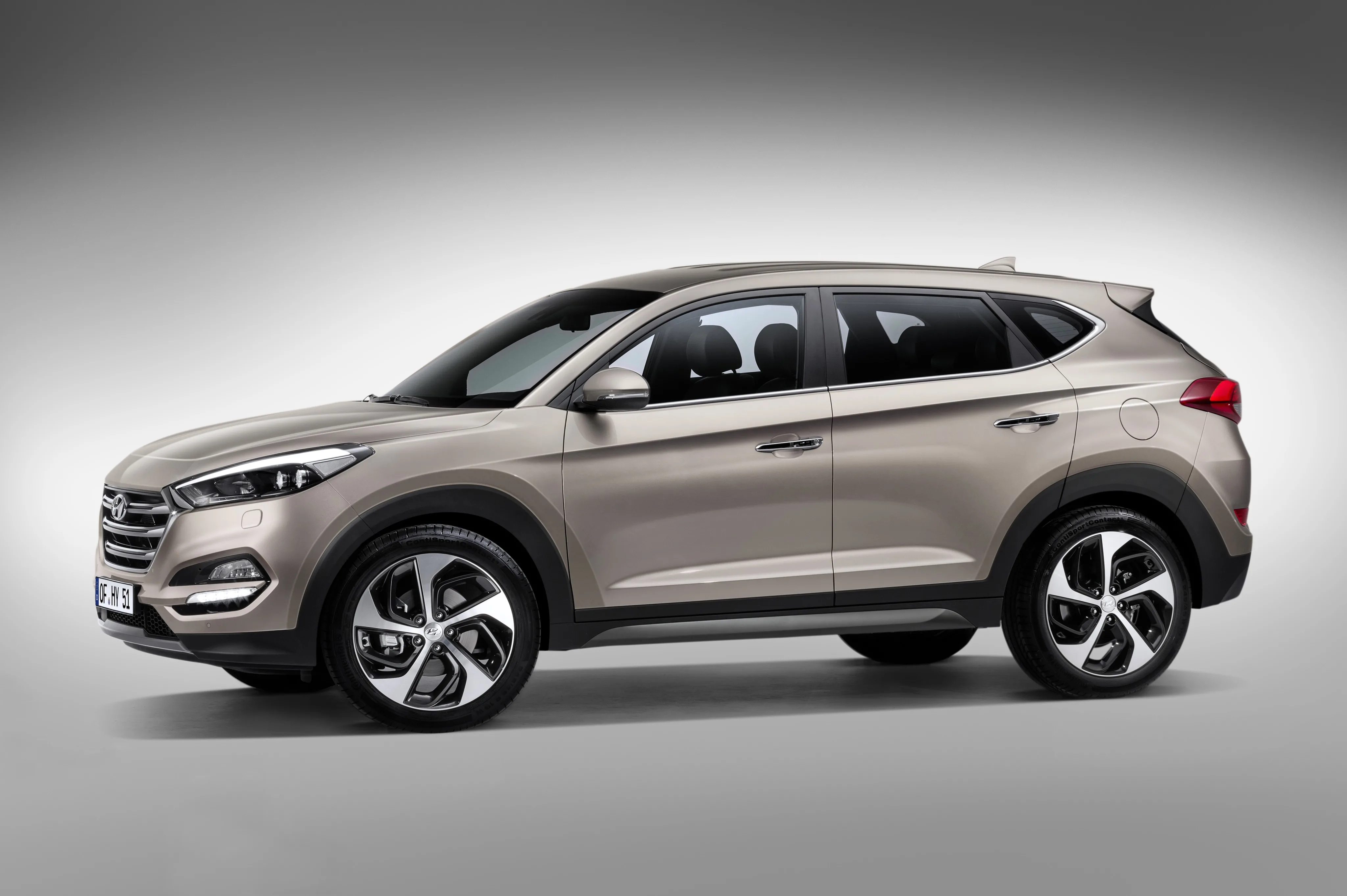 HYUNDAI-Tucson-5405_7.jpg
