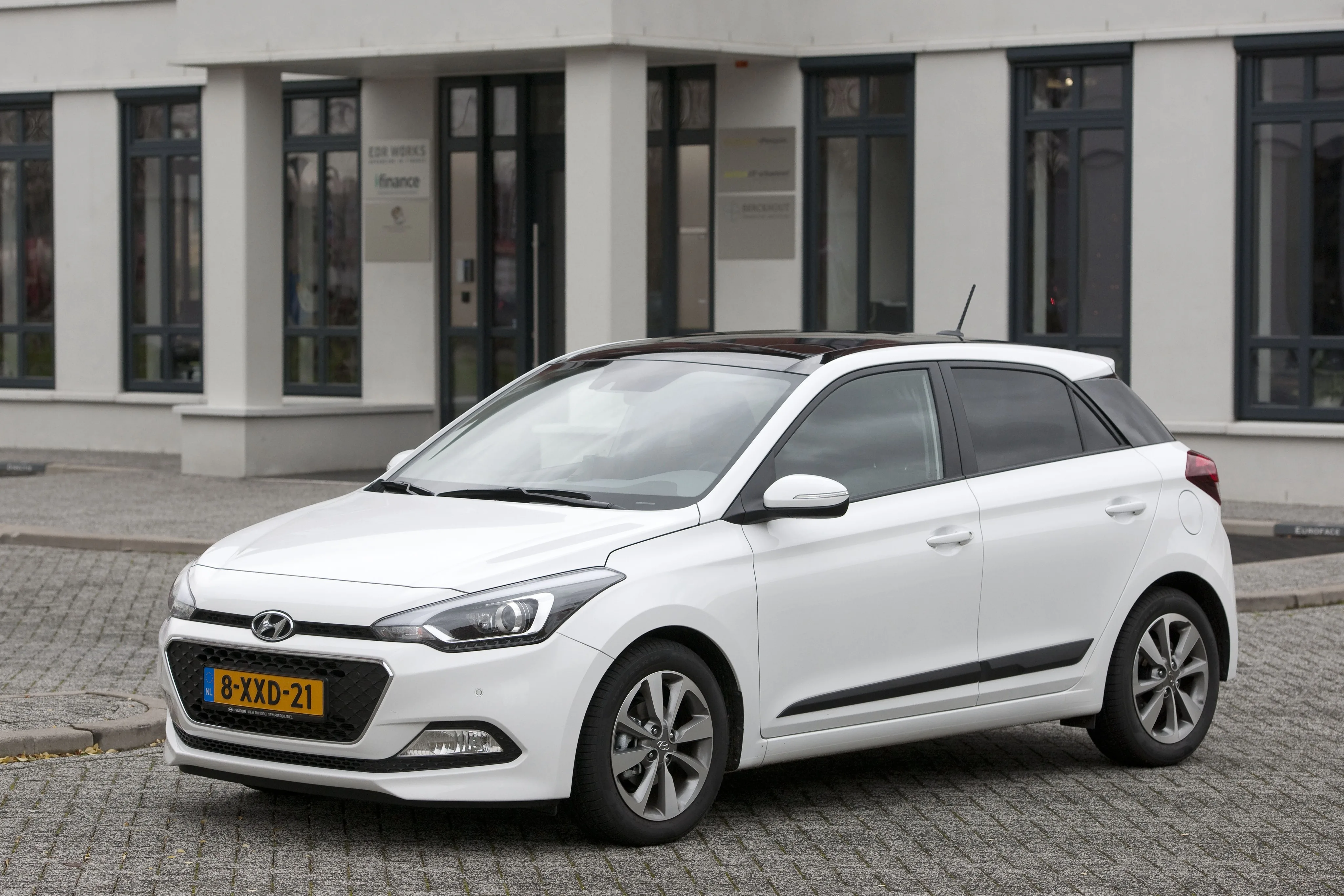 HYUNDAI-i20-5279_67.jpg