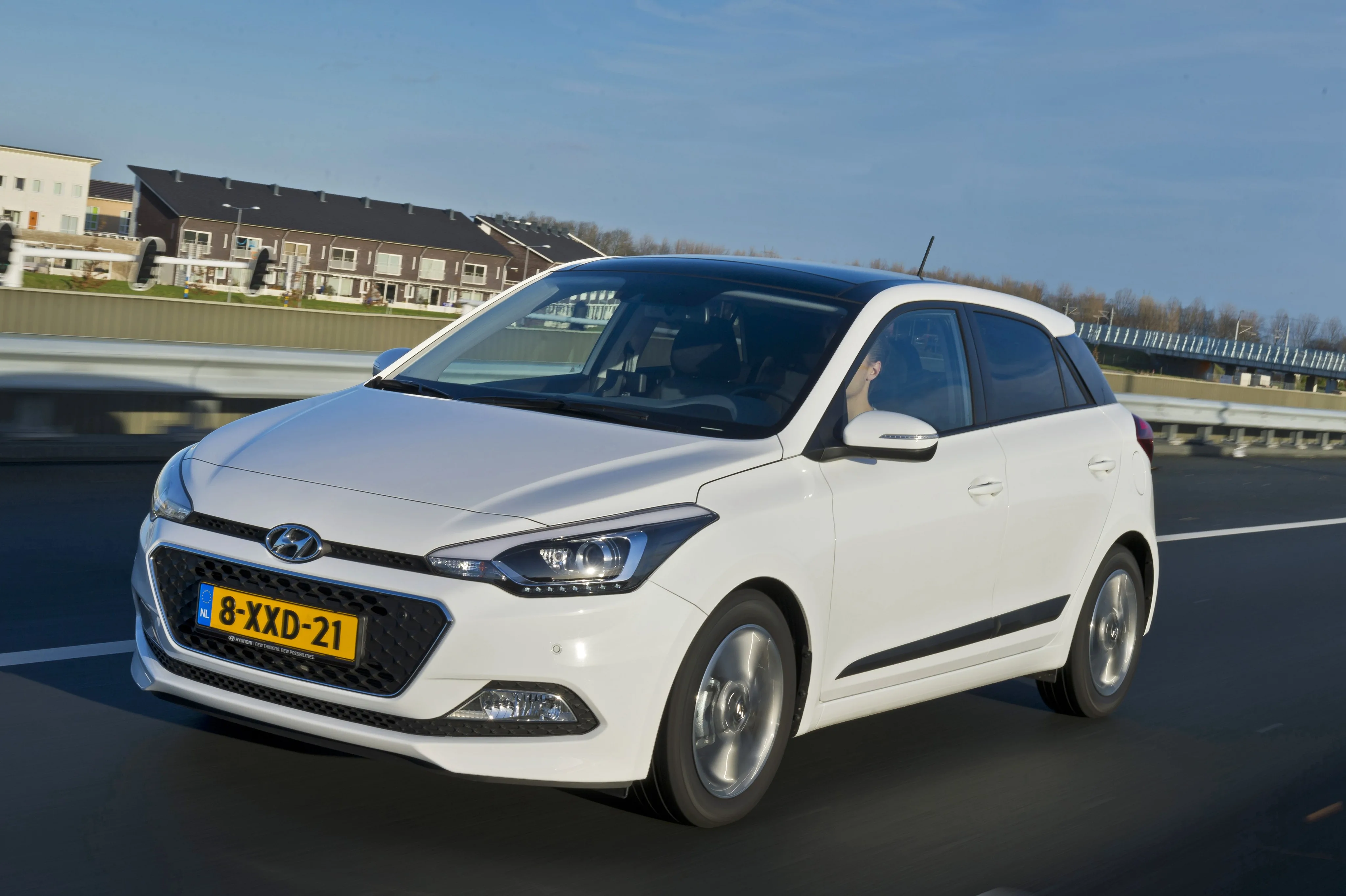 HYUNDAI-i20-5279_78.jpg