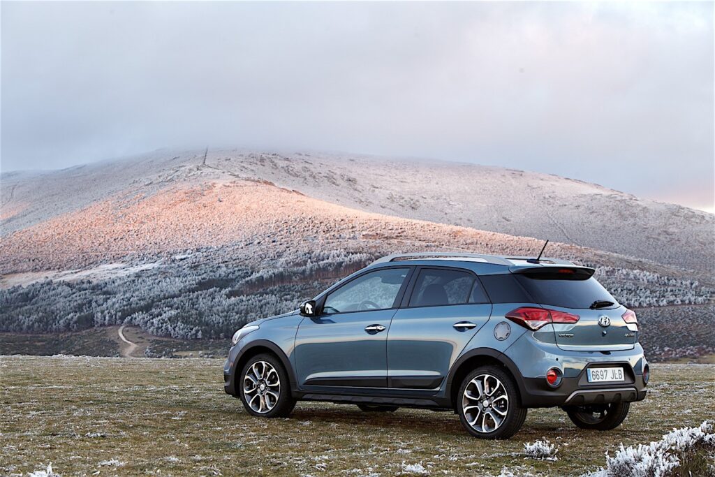 HYUNDAI i20 Active 2015-2018