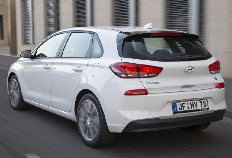 HYUNDAI i30 2018-2020