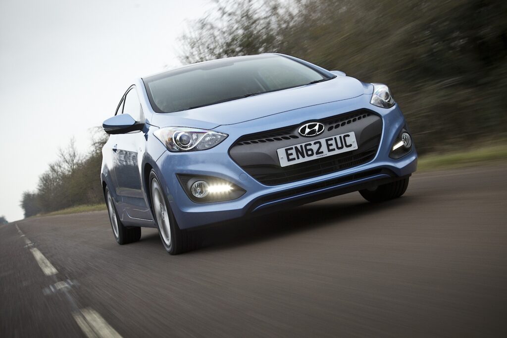 HYUNDAI i30 Coupe 2012-Present