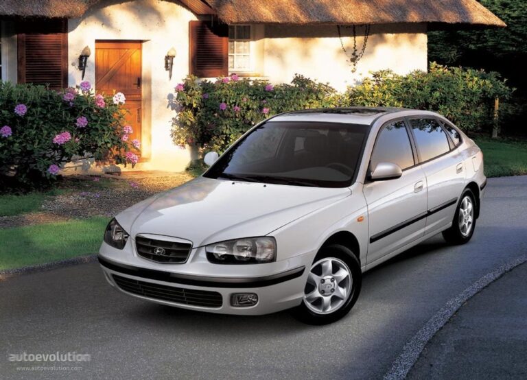 HYUNDAI Elantra 5 drzwiowe 2000-2003