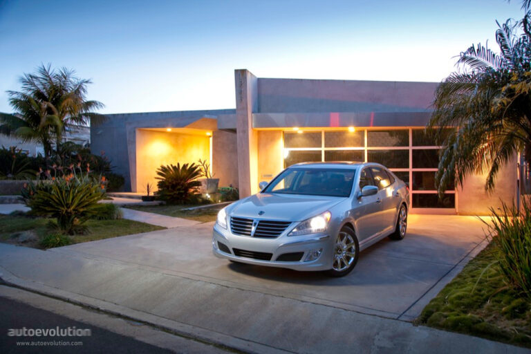 HYUNDAI Equus 2010-2013