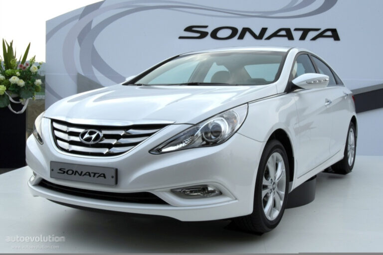 2011 Hyundai Sonata / i45