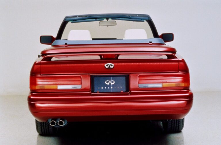 INFINITI M30 Convertible 1990-1992