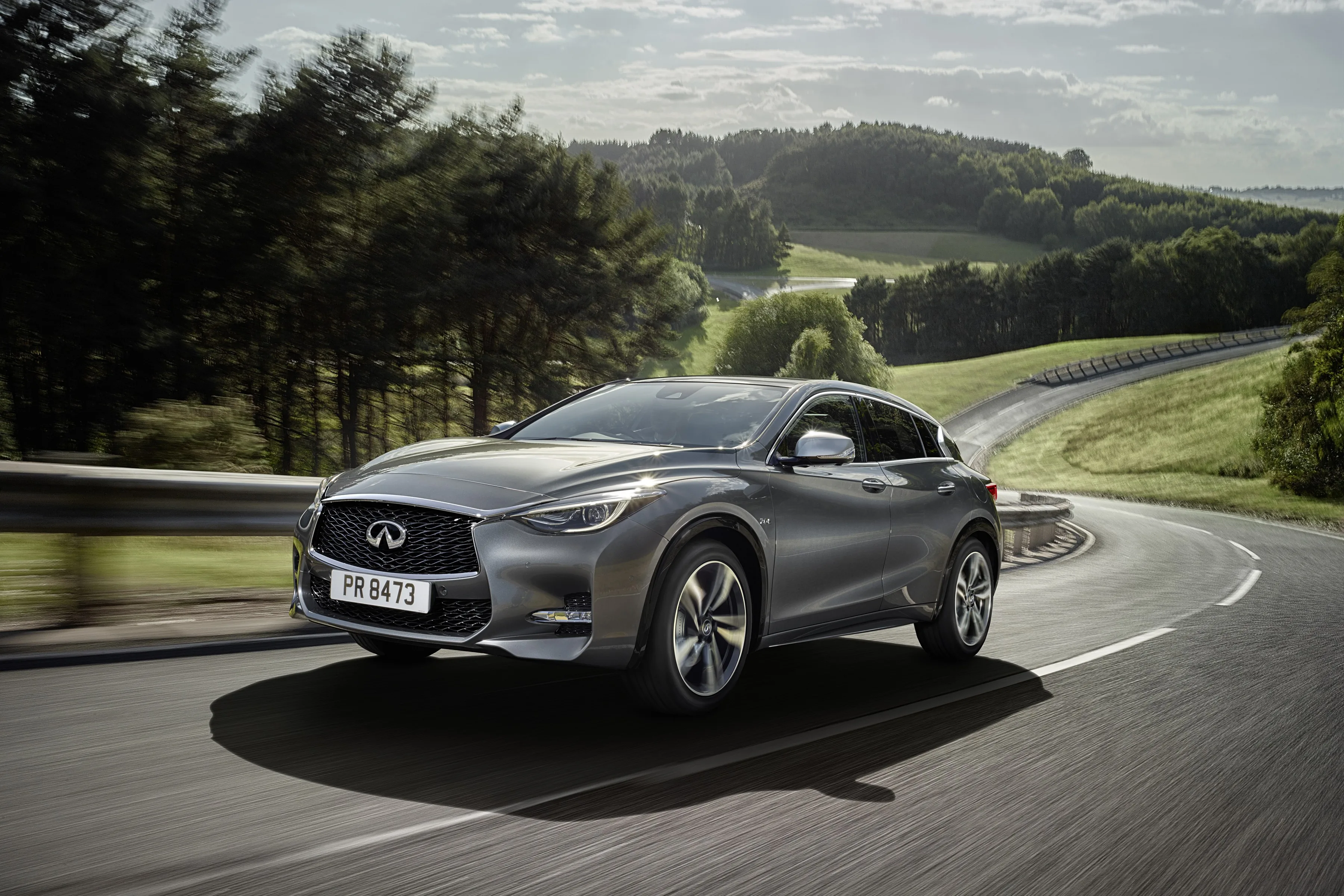 INFINITI-Q30-5556_24.jpeg