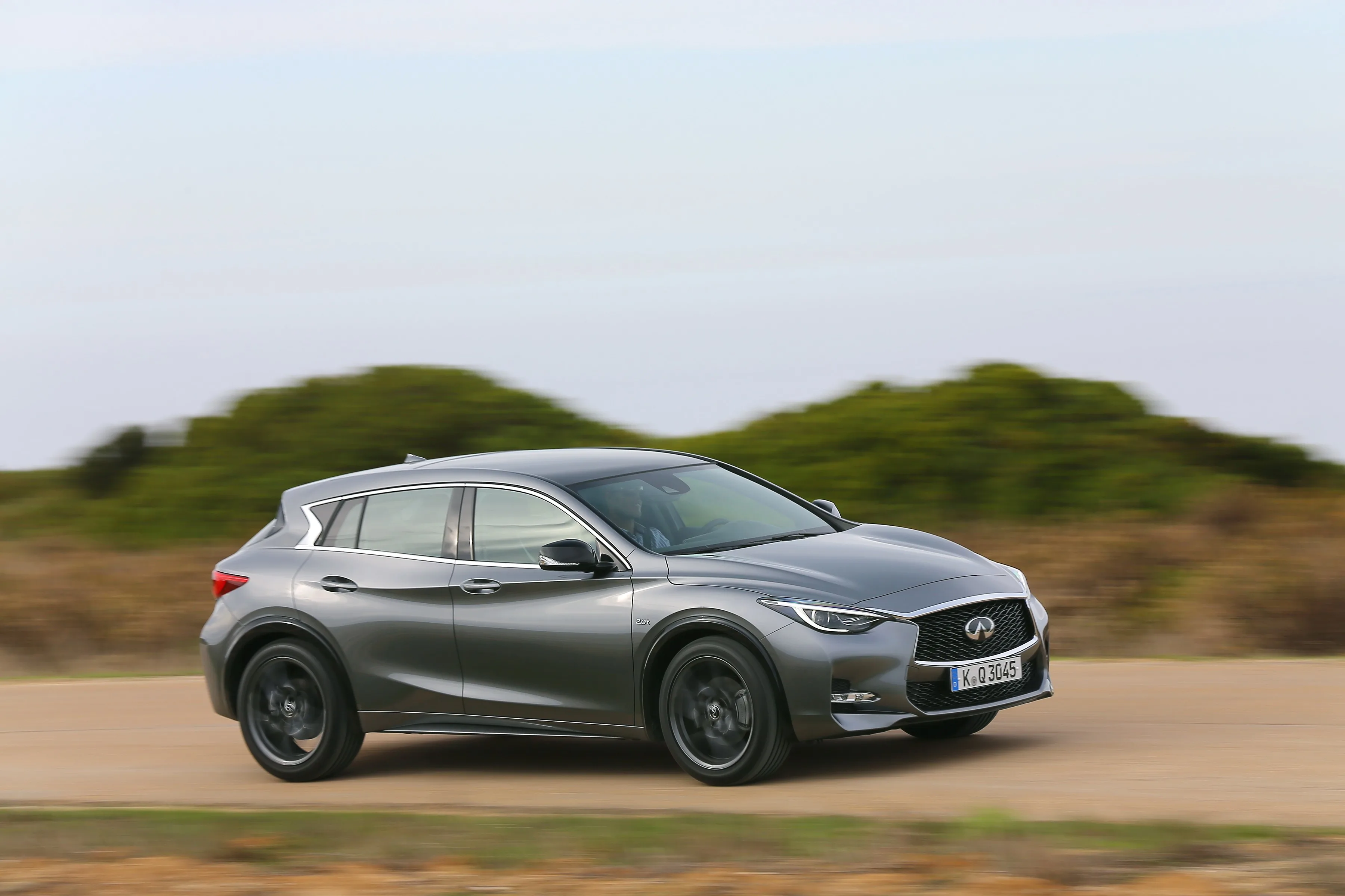 INFINITI-Q30-5556_46.jpeg