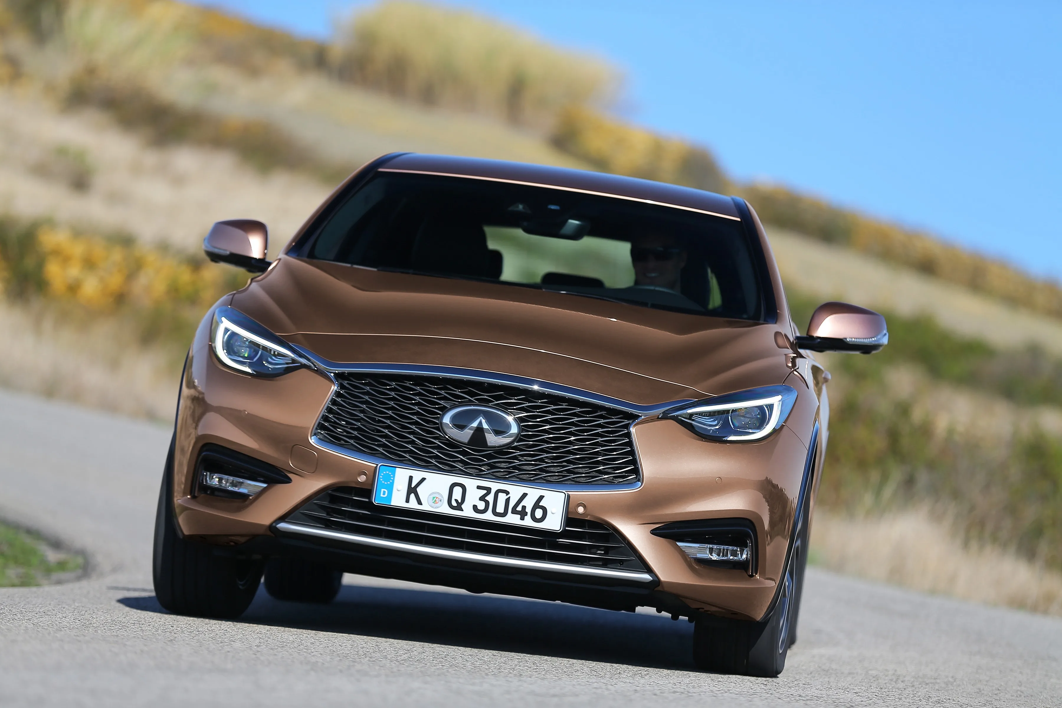 INFINITI-Q30-5556_58.jpeg
