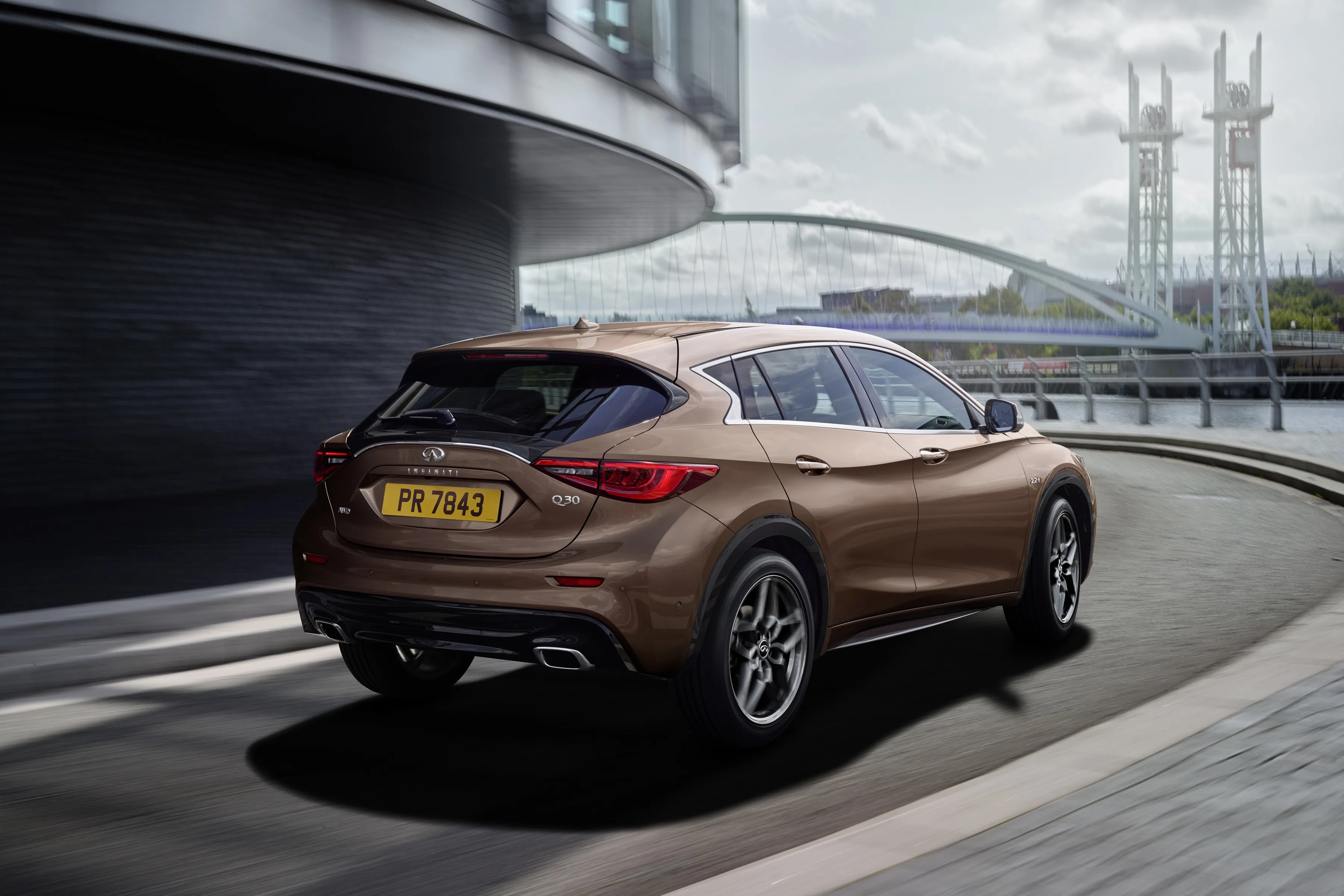 INFINITI-Q30-5556_80.jpeg