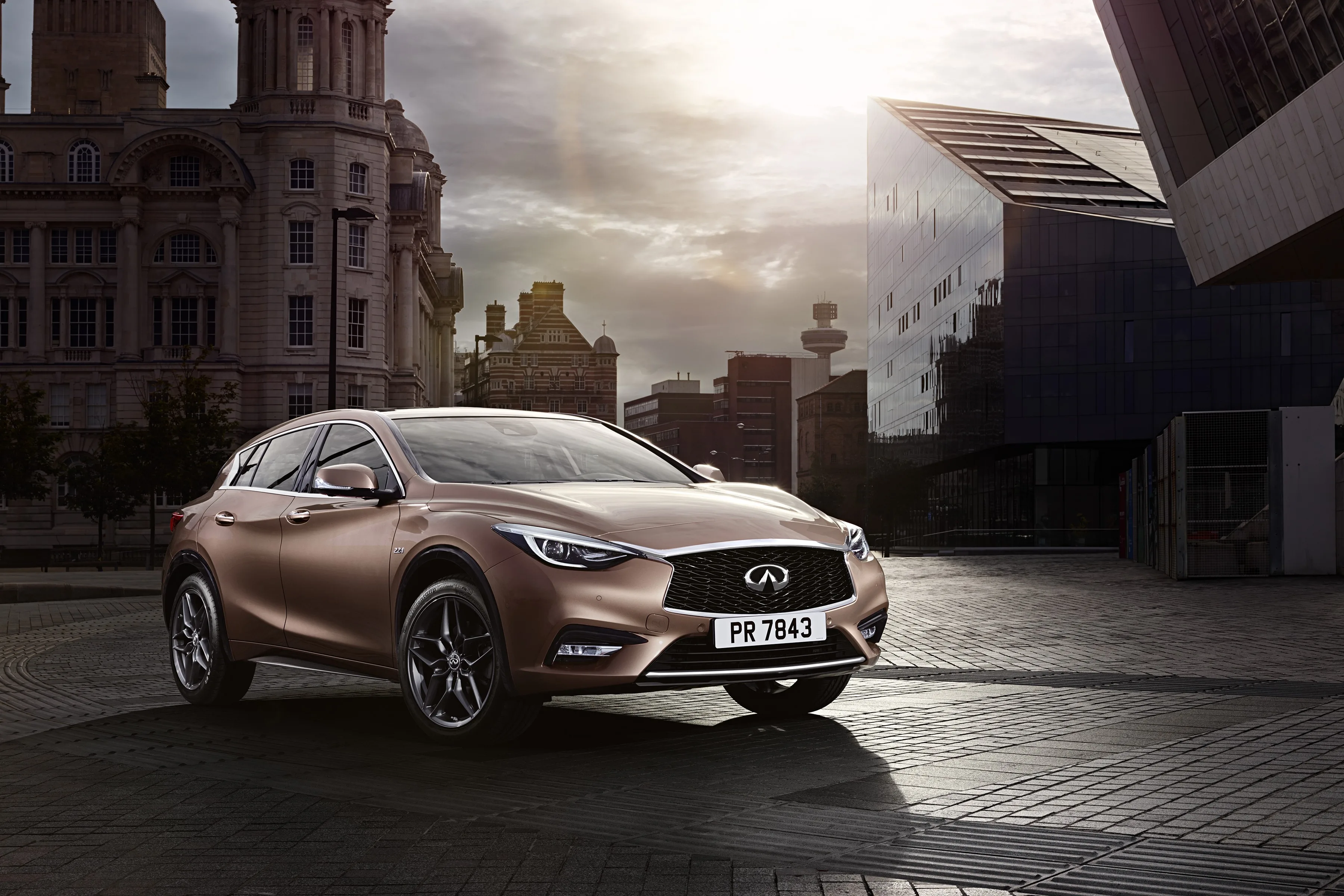 INFINITI-Q30-5556_91.jpeg