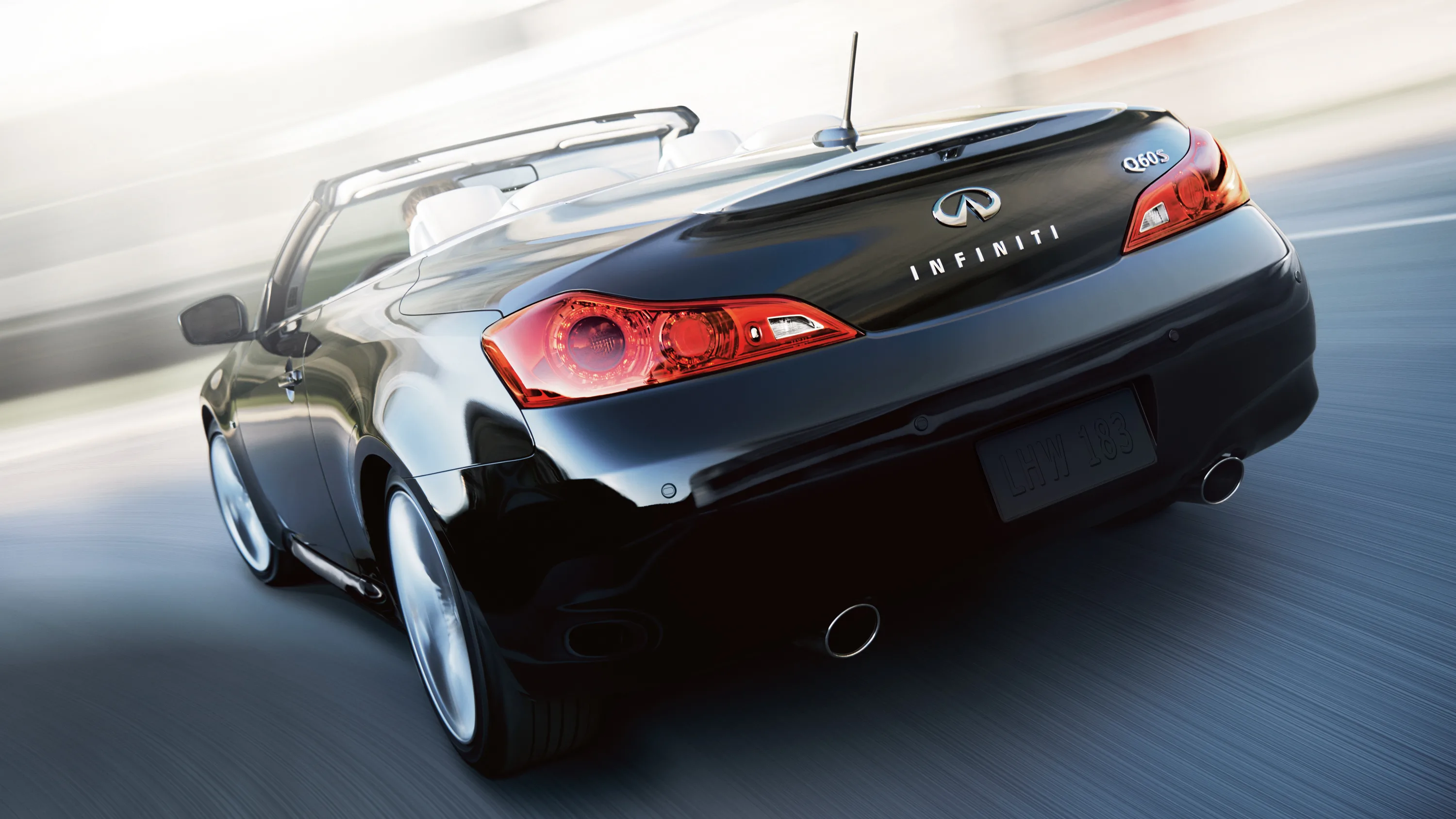 INFINITI-Q60-Convertible-5214_13.jpg