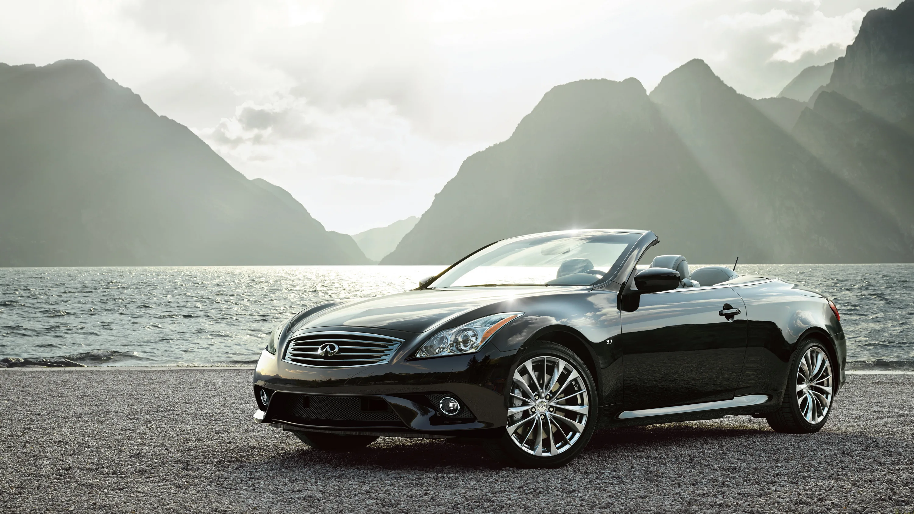 INFINITI-Q60-Convertible-5214_14.jpg