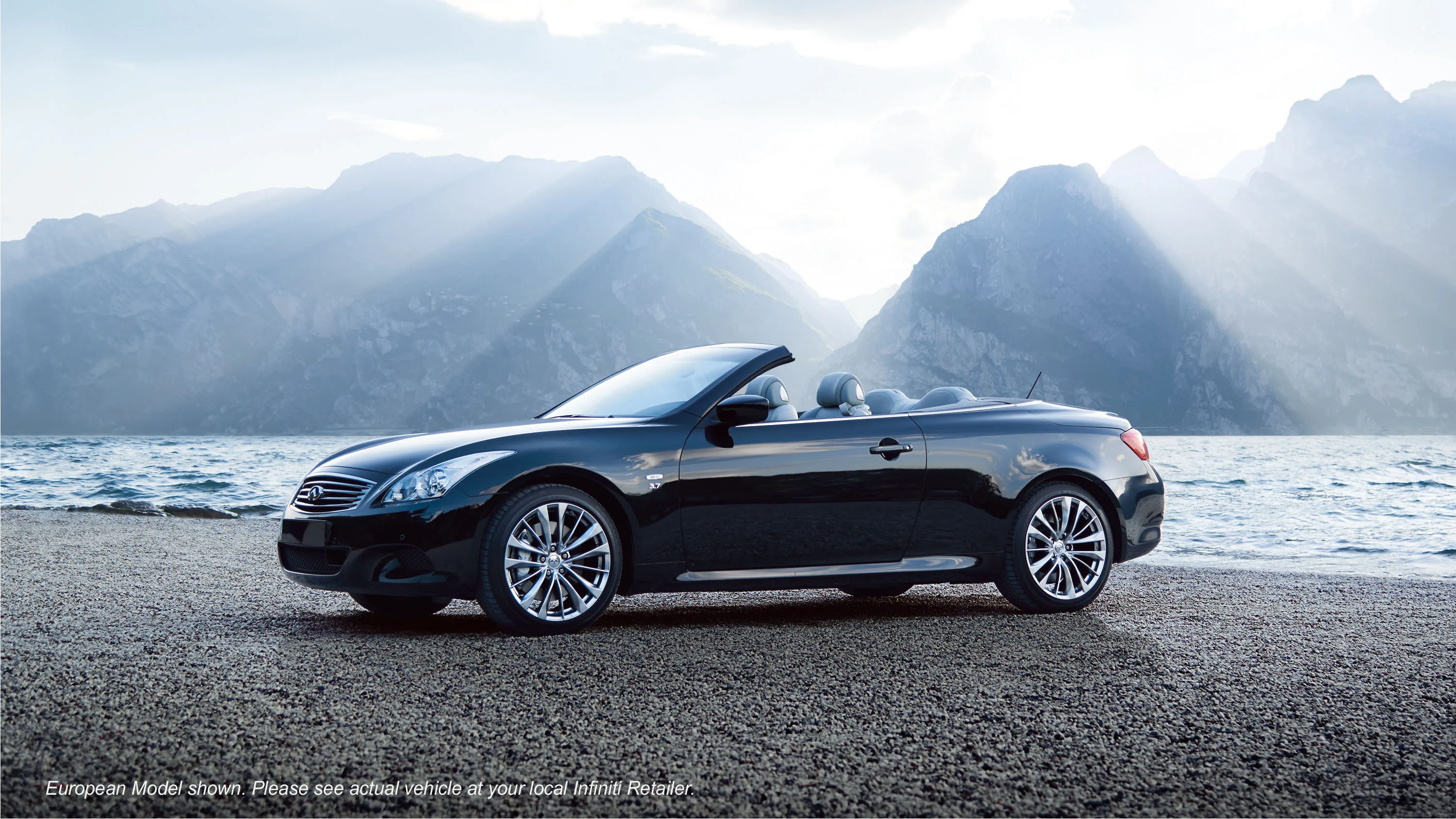 INFINITI-Q60-Convertible-5214_24.jpg