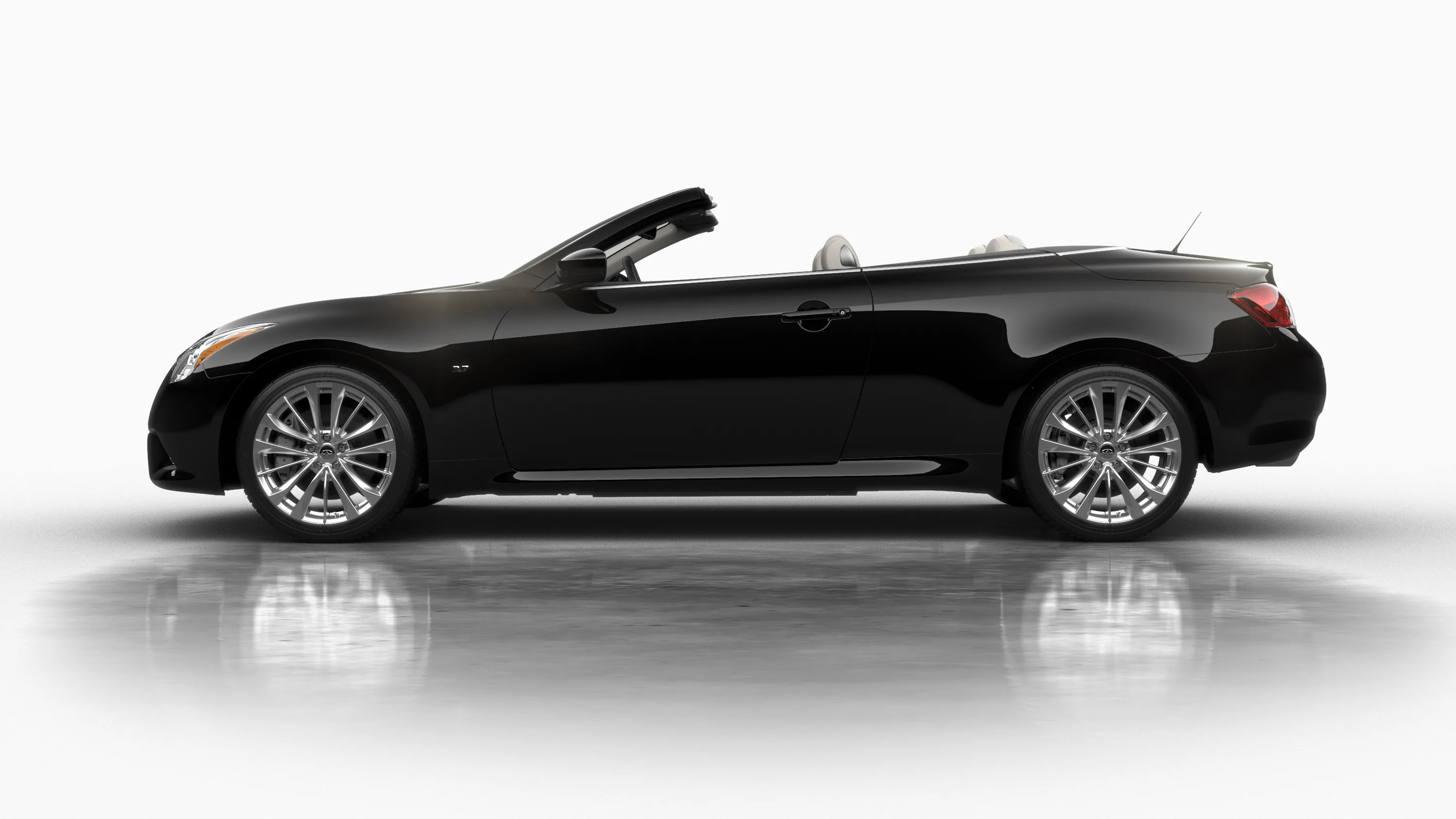 INFINITI-Q60-Convertible-5214_28.jpg