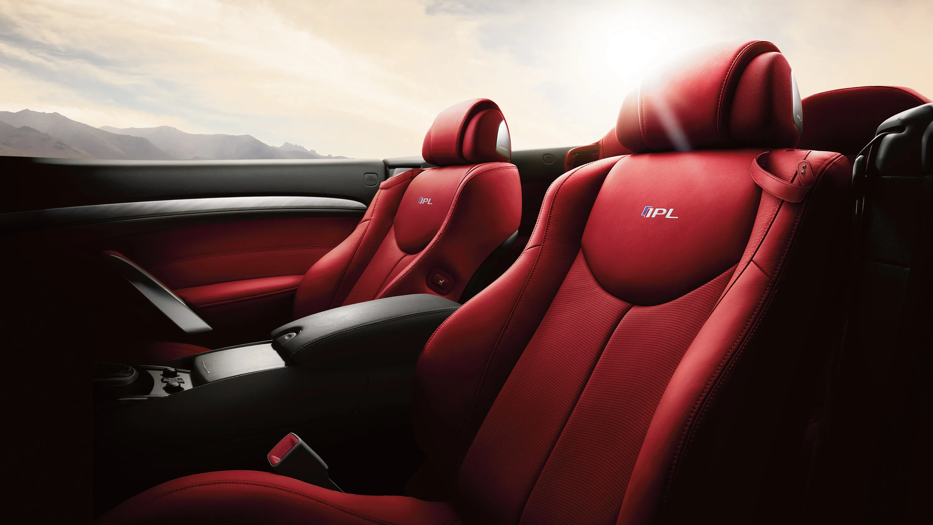 INFINITI-Q60-Convertible-IPL-5215_3.jpg