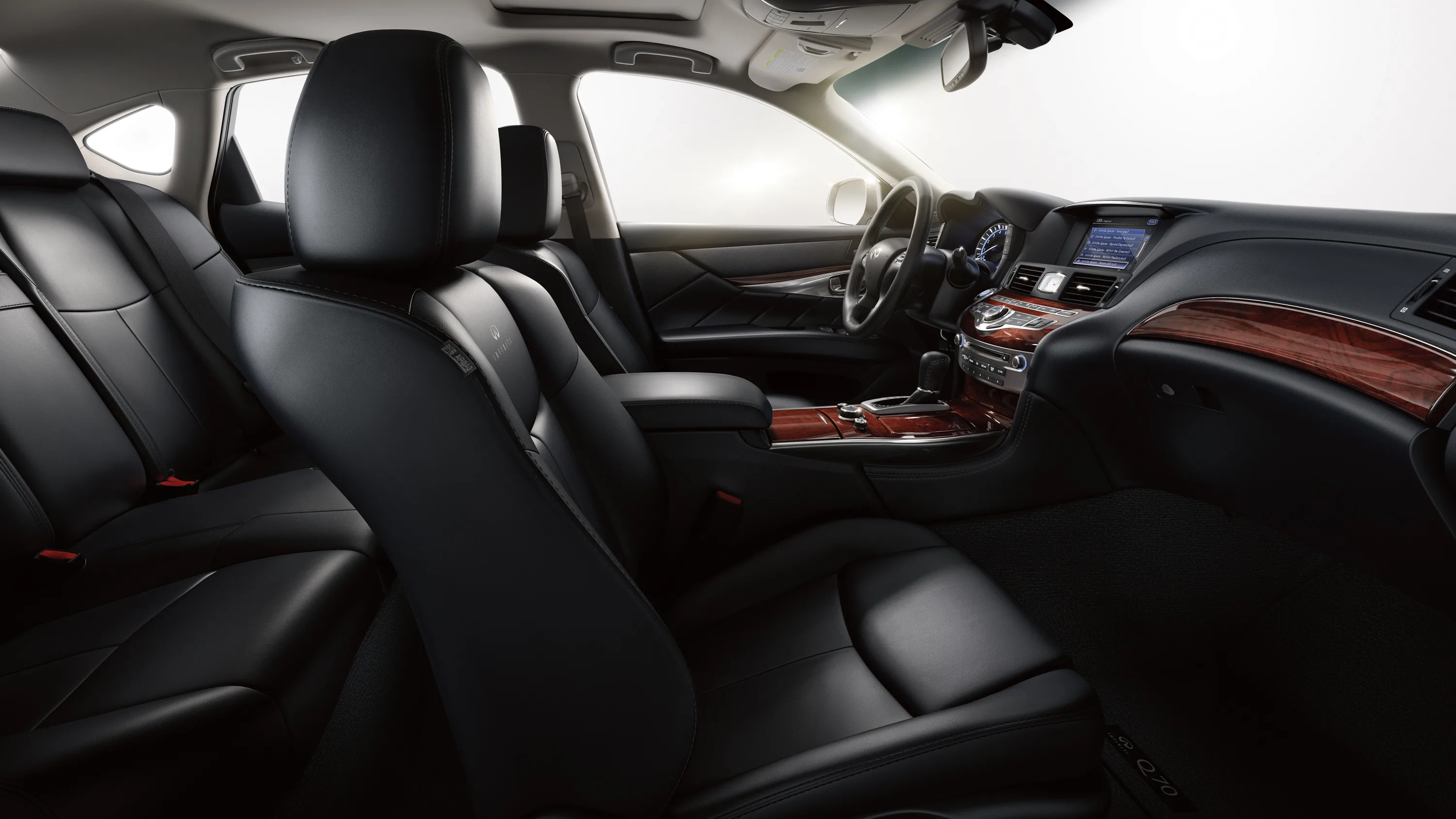 INFINITI-Q70-5216_10.jpg