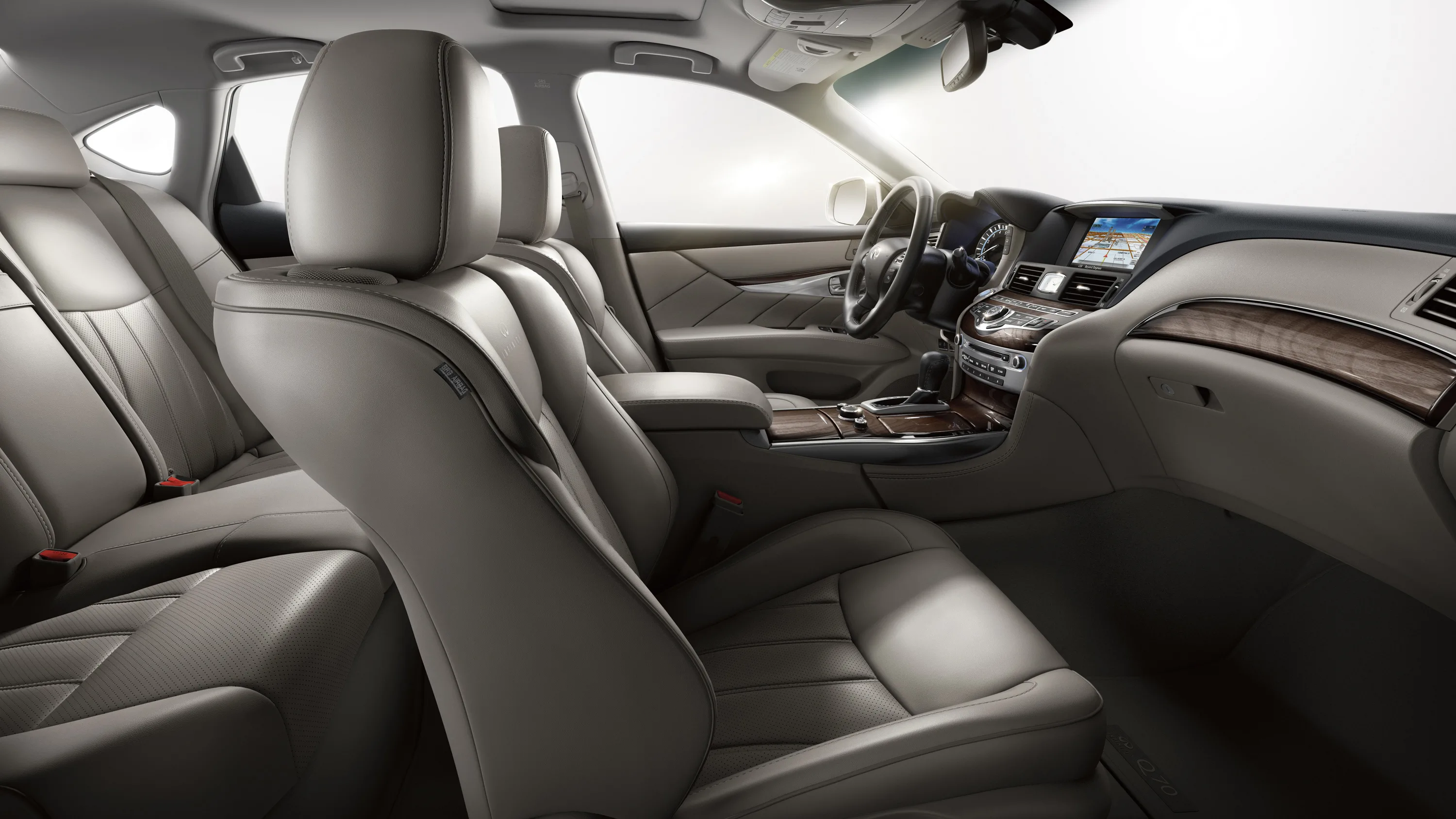 INFINITI-Q70-5216_12.jpg