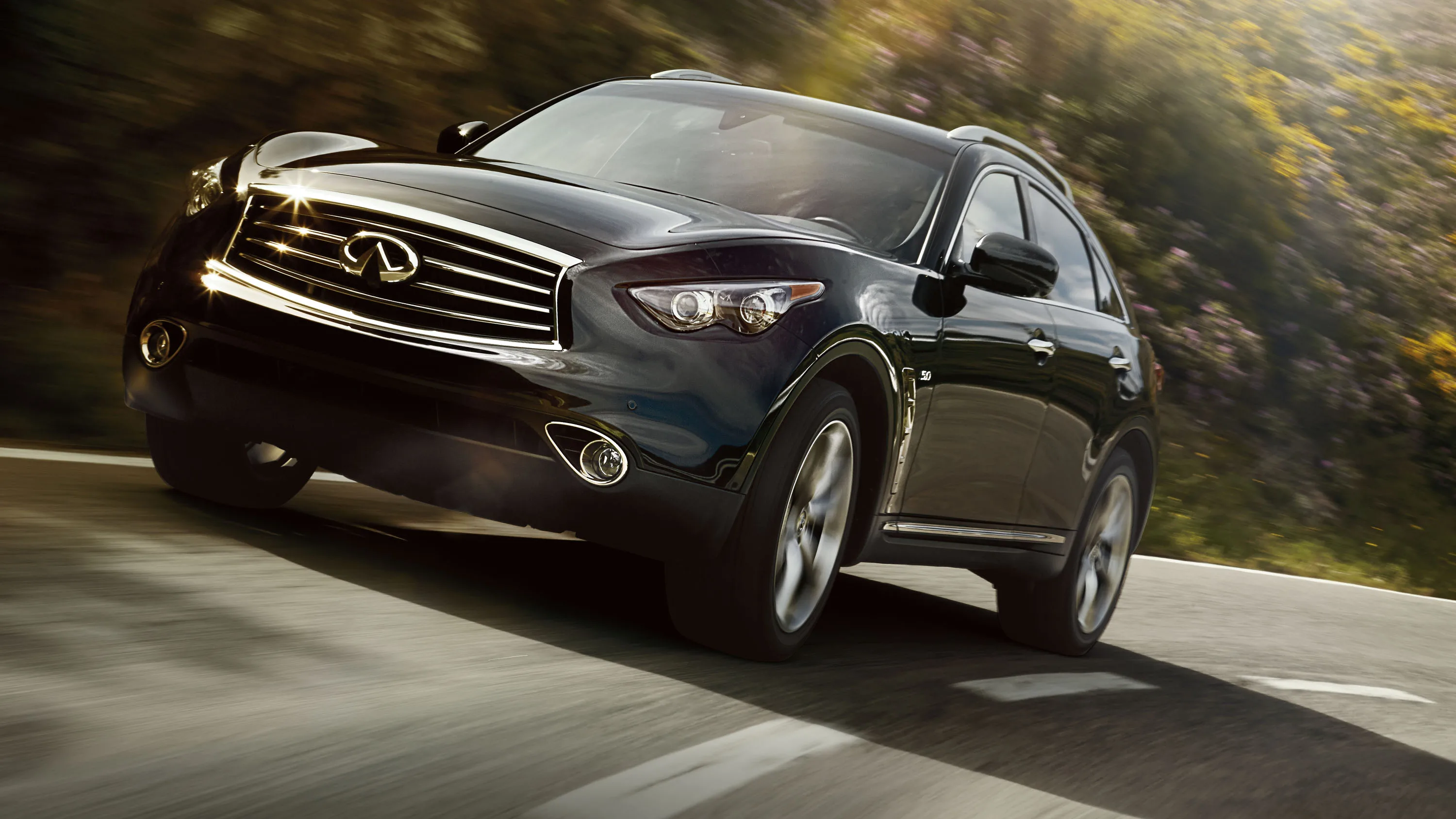 INFINITI-QX70-5219_20.jpg
