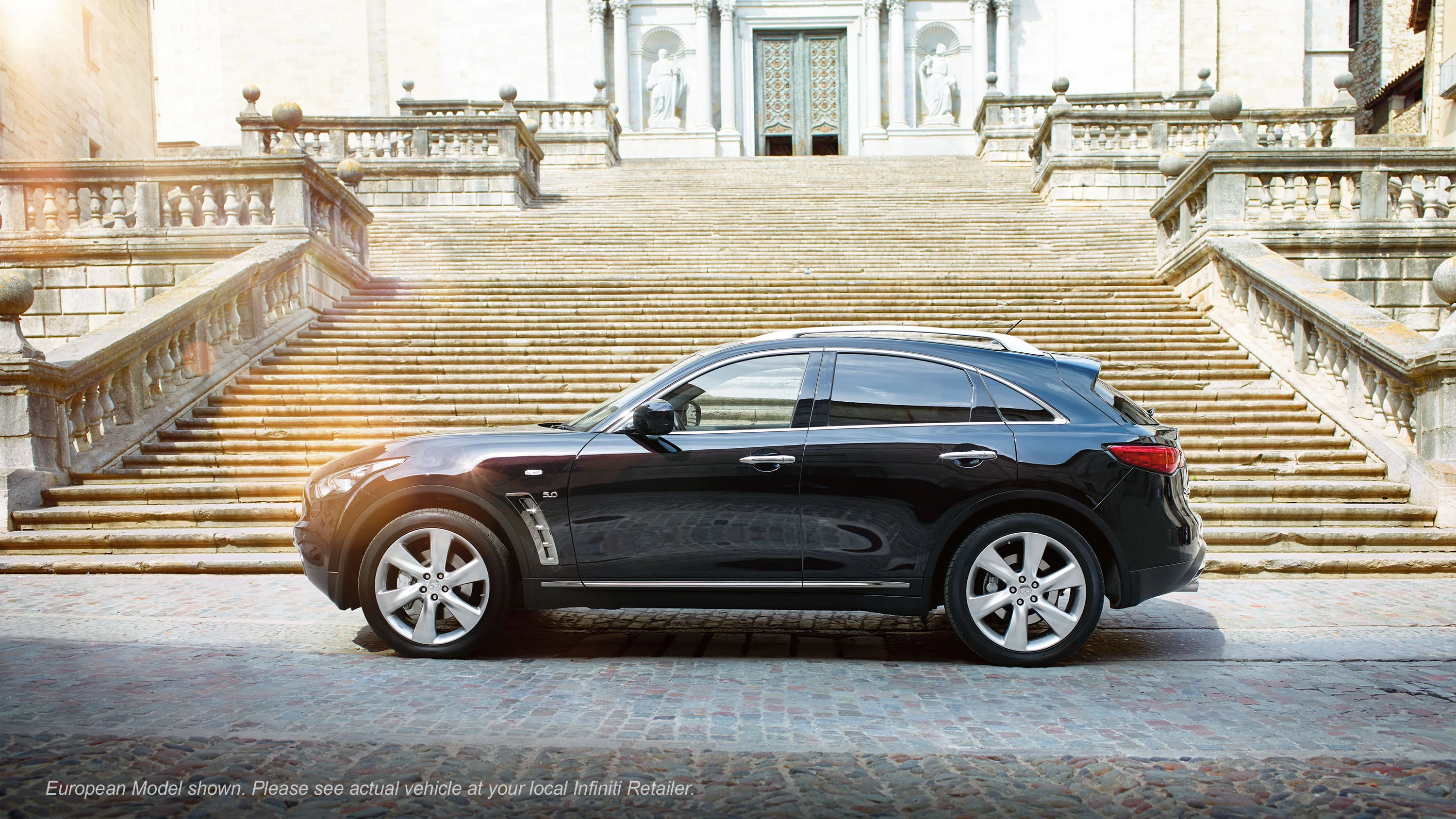 INFINITI-QX70-5219_27.jpg