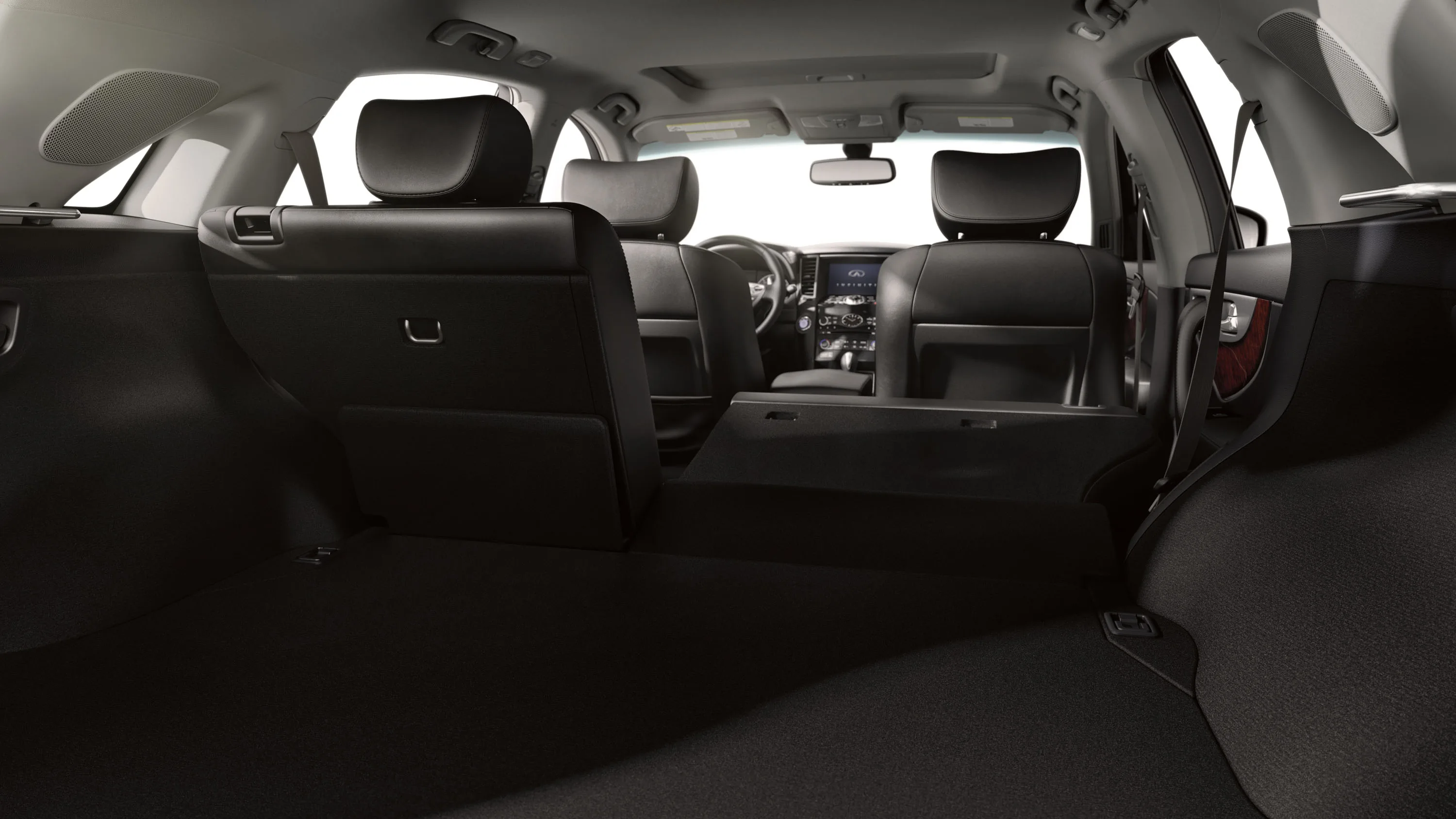 INFINITI-QX70-5219_7.jpg