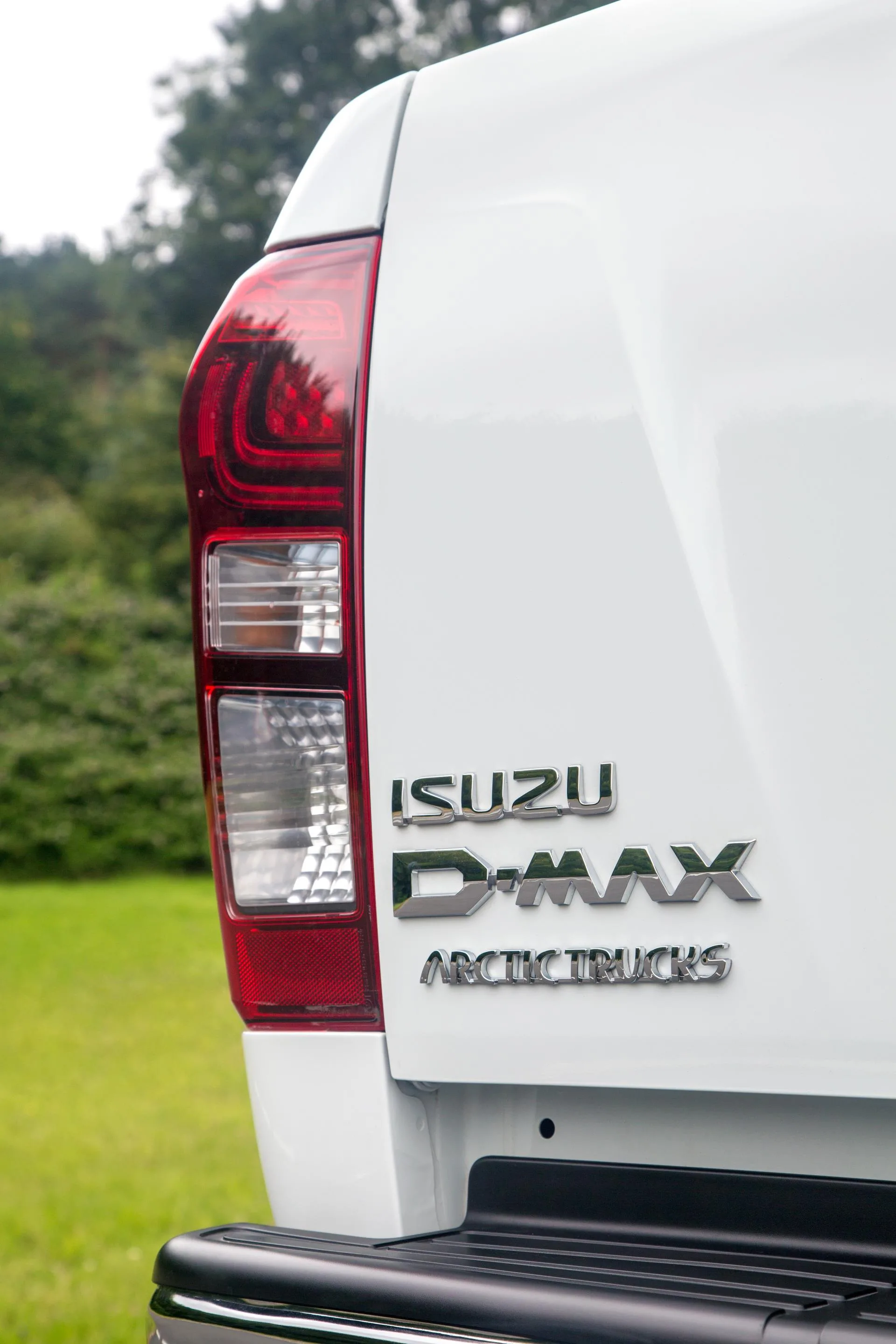 ISUZU-D-Max-Arctic-Trucks-AT35-5763_3.jpg
