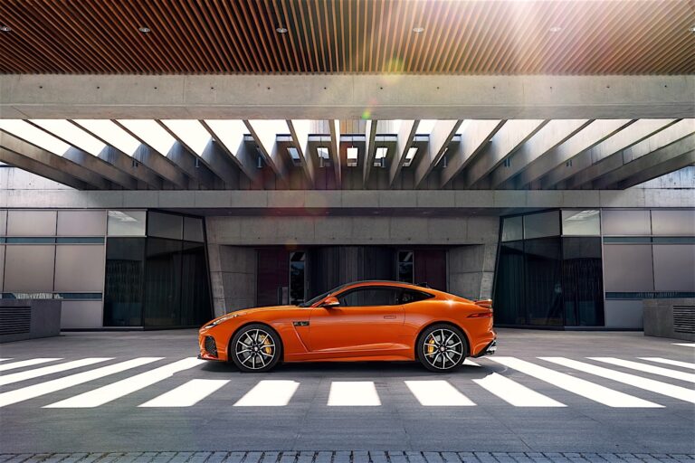 2017 Jaguar F-Type SVR Coupe
